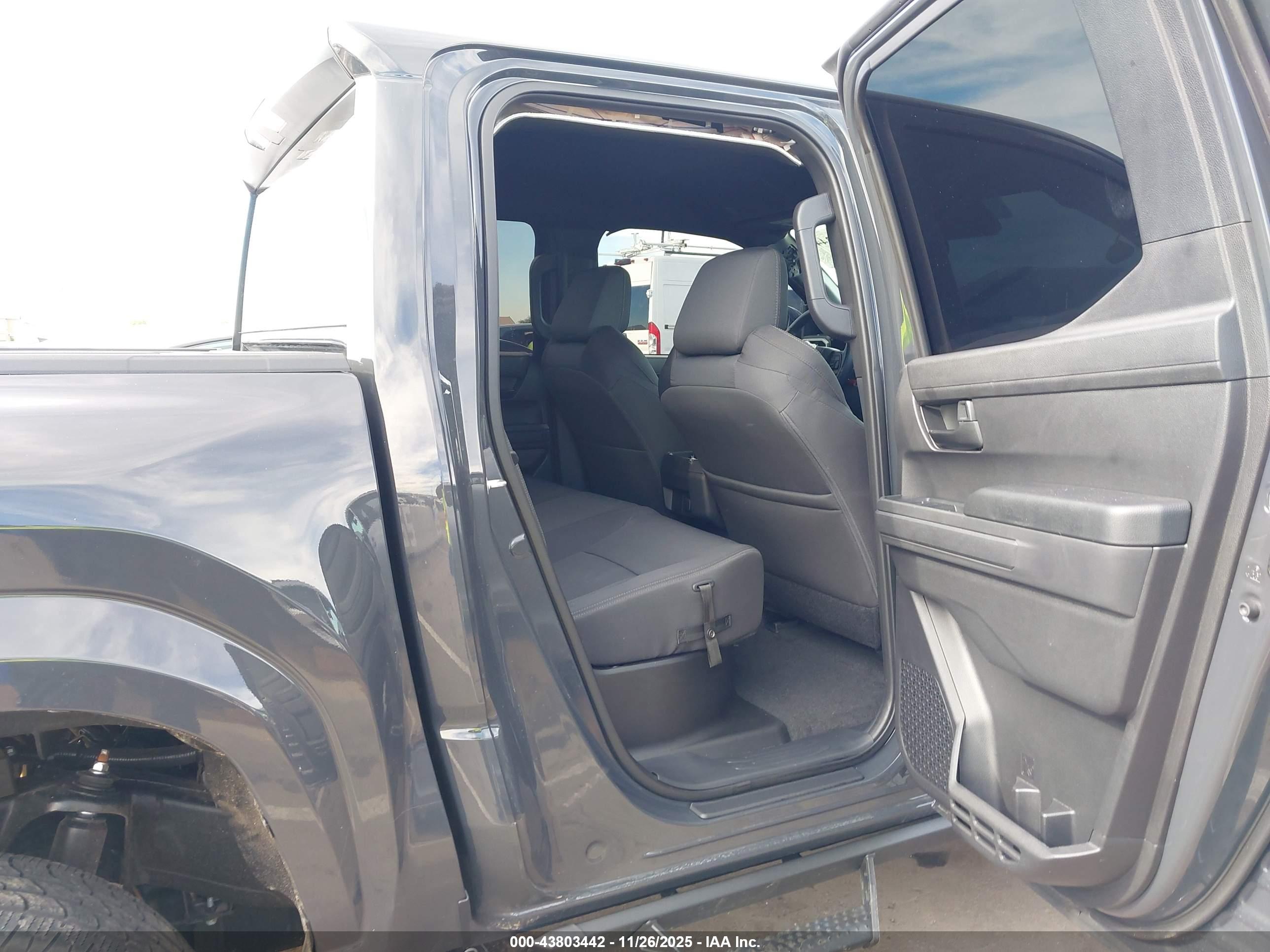 TOYOTA TACOMA image 8