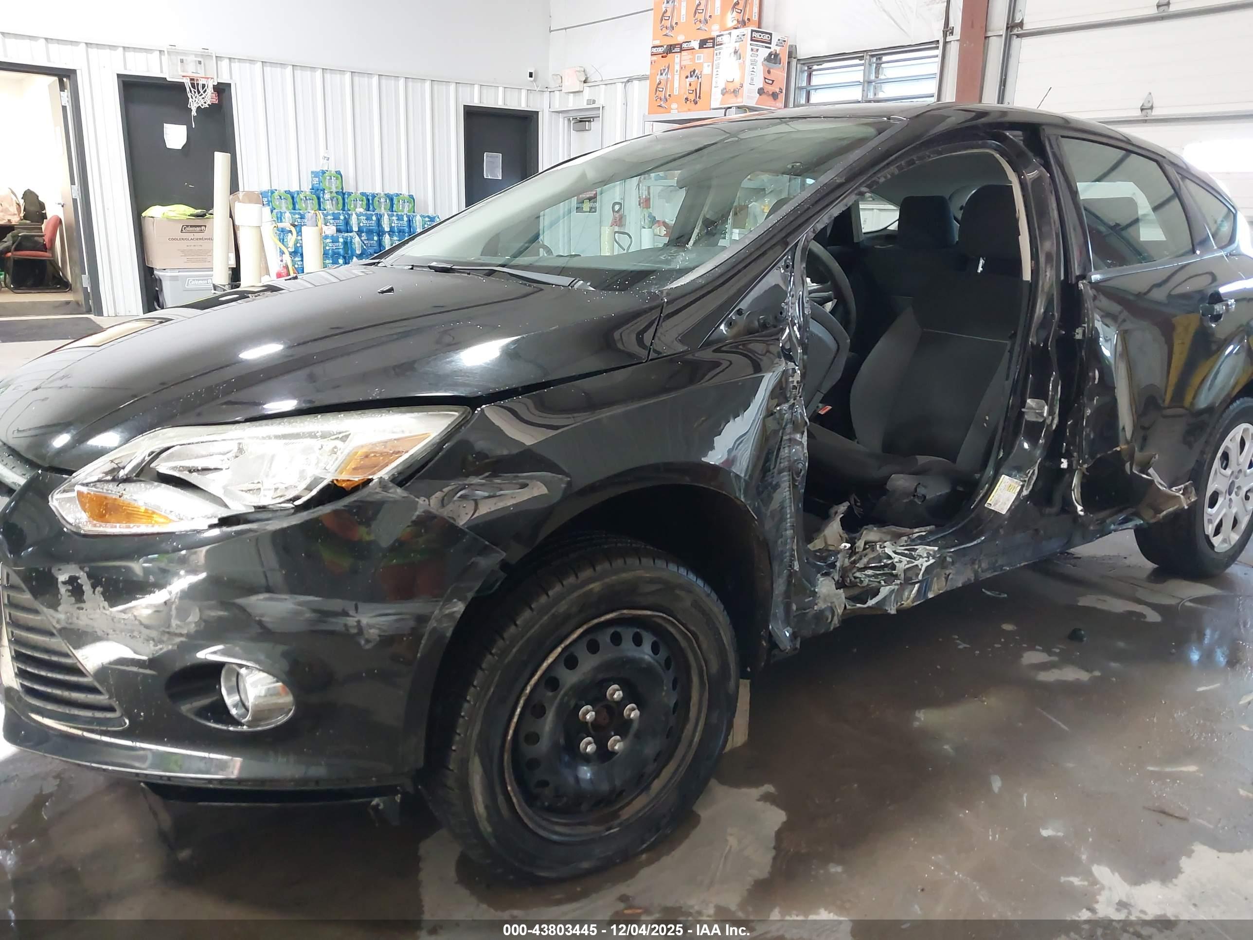FORD FOCUS image 6