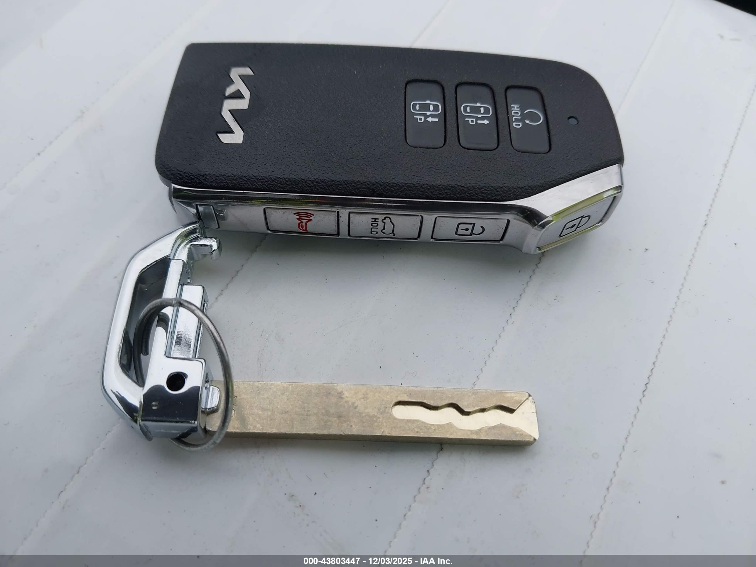 KIA SPORTAGE image 11