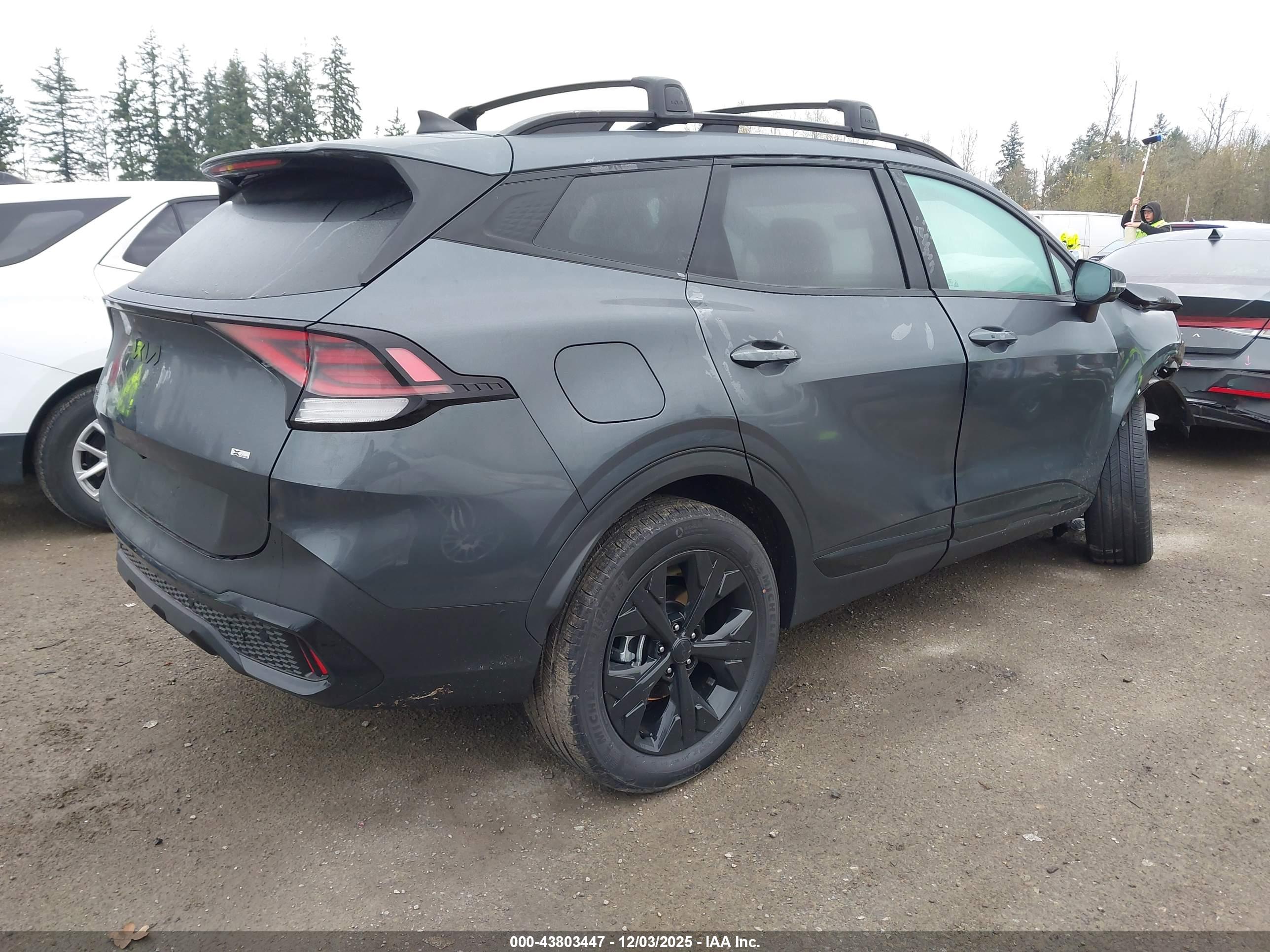 KIA SPORTAGE image 4