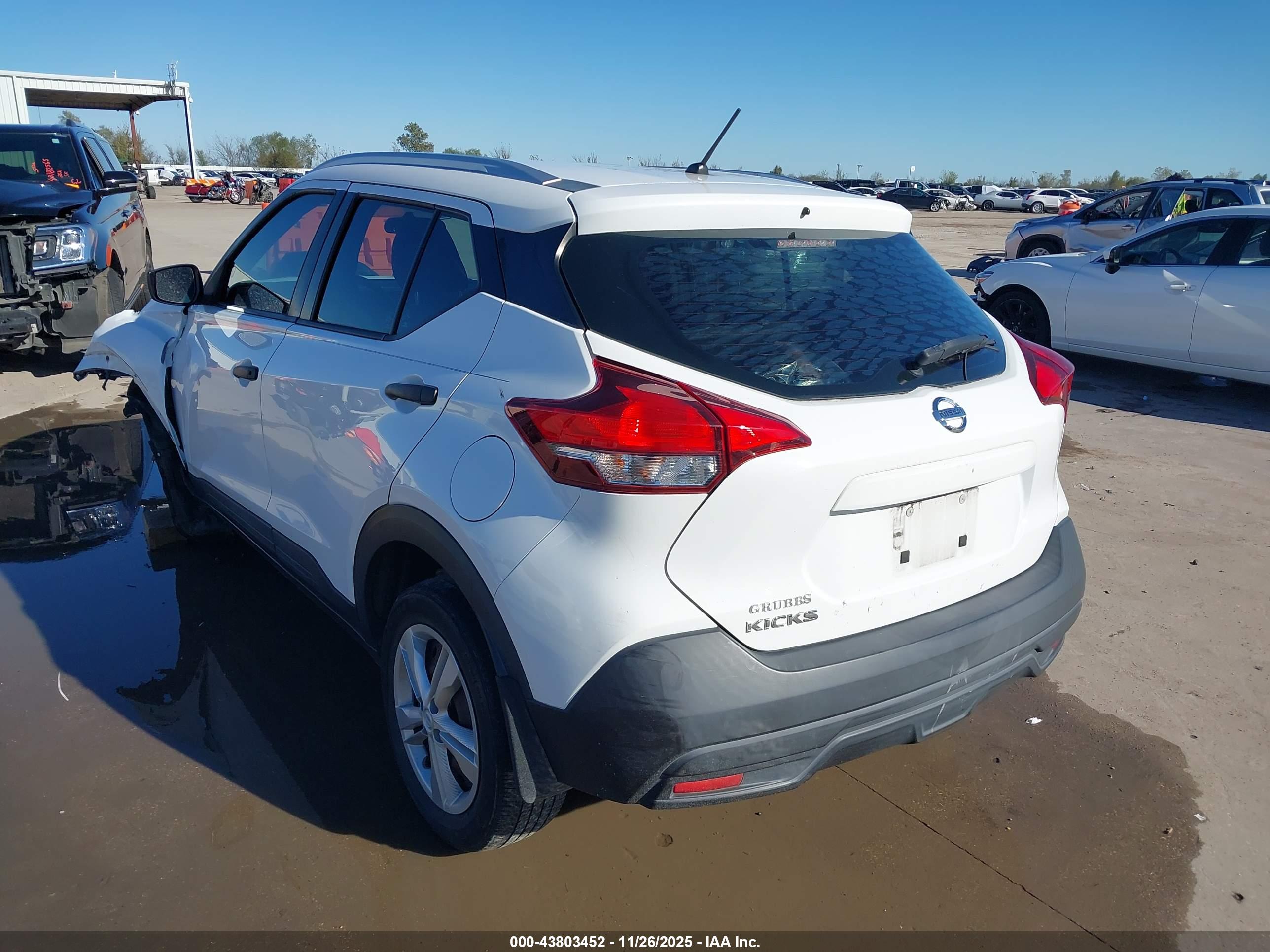 NISSAN KICKS image 3