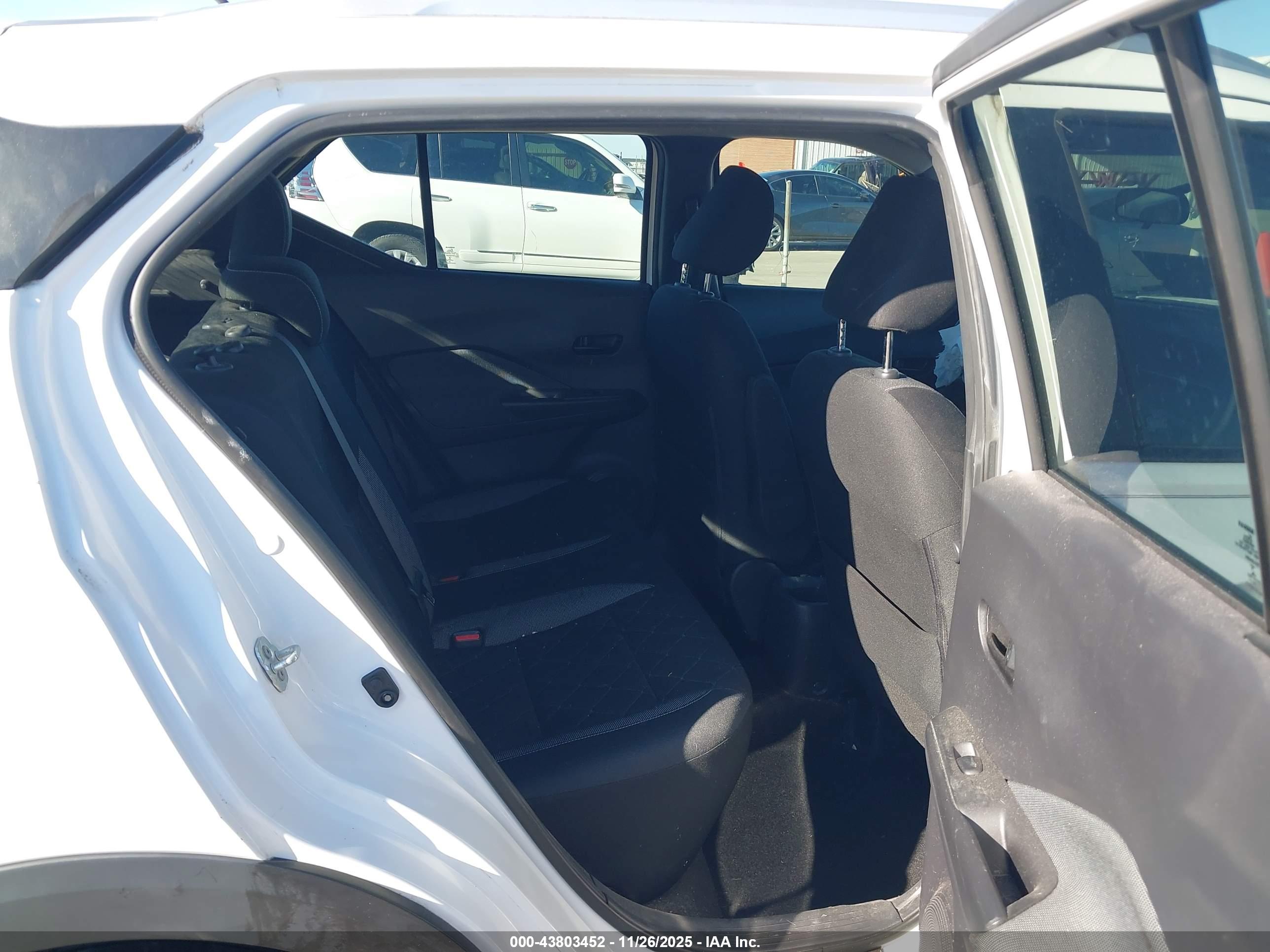 NISSAN KICKS image 8