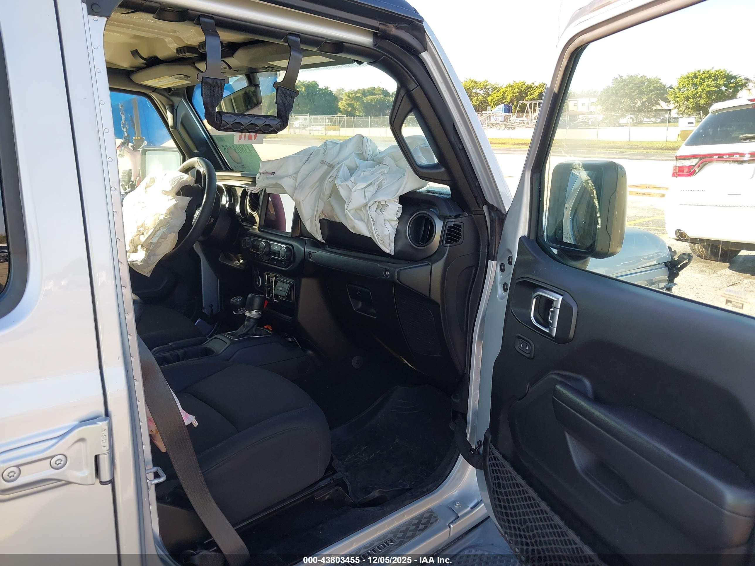JEEP GLADIATOR image 5