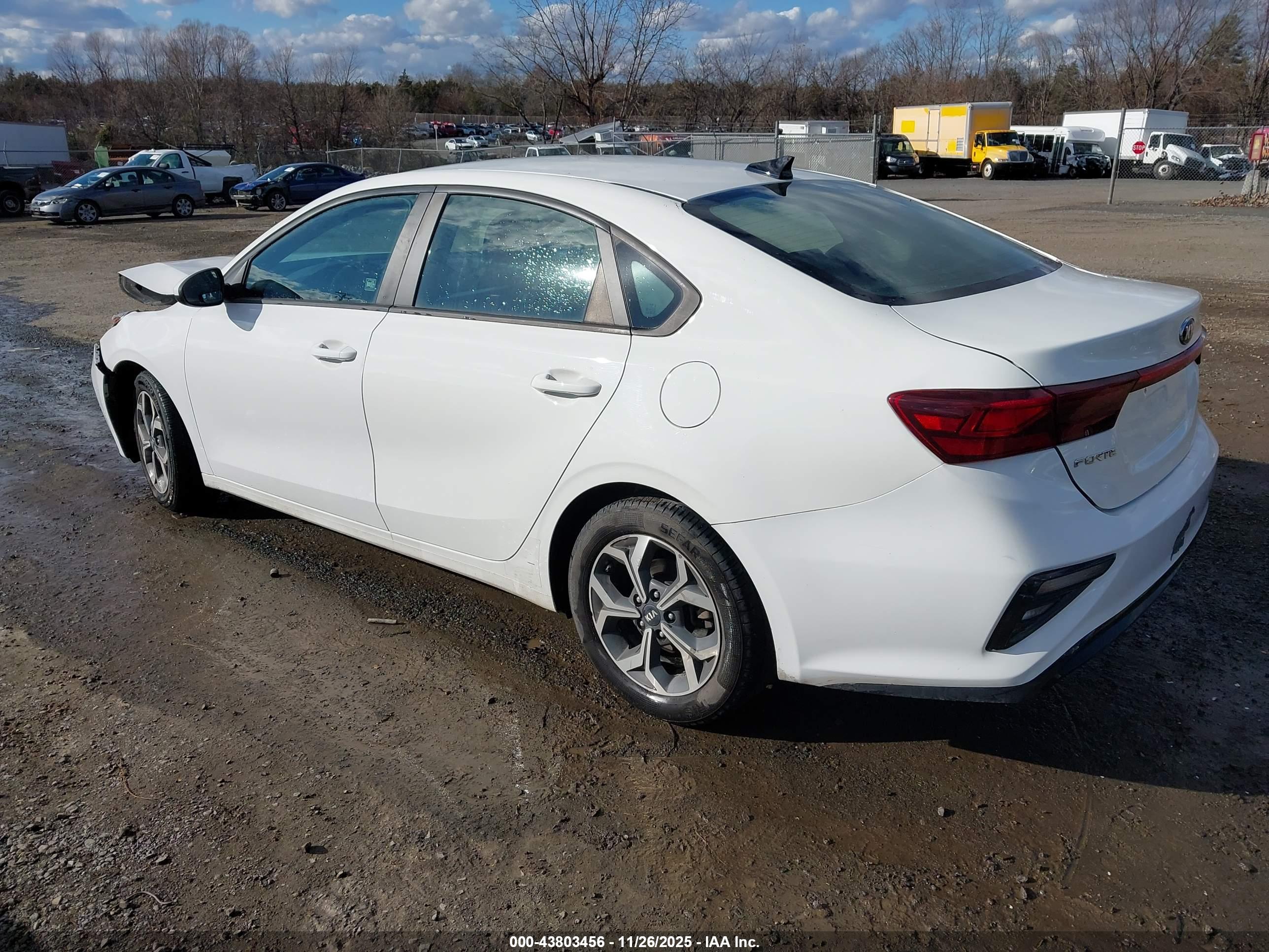 KIA FORTE image 3