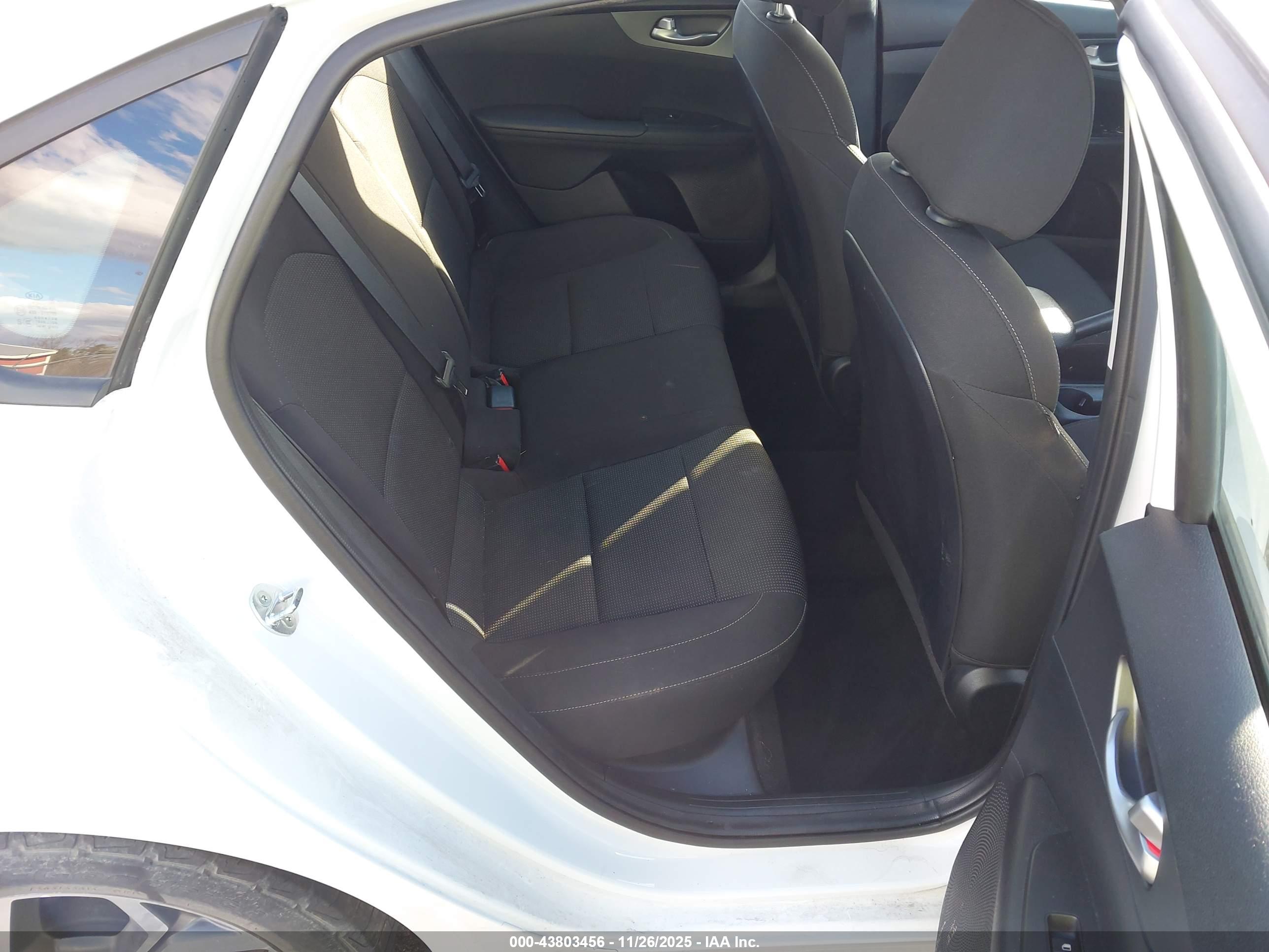 KIA FORTE image 8