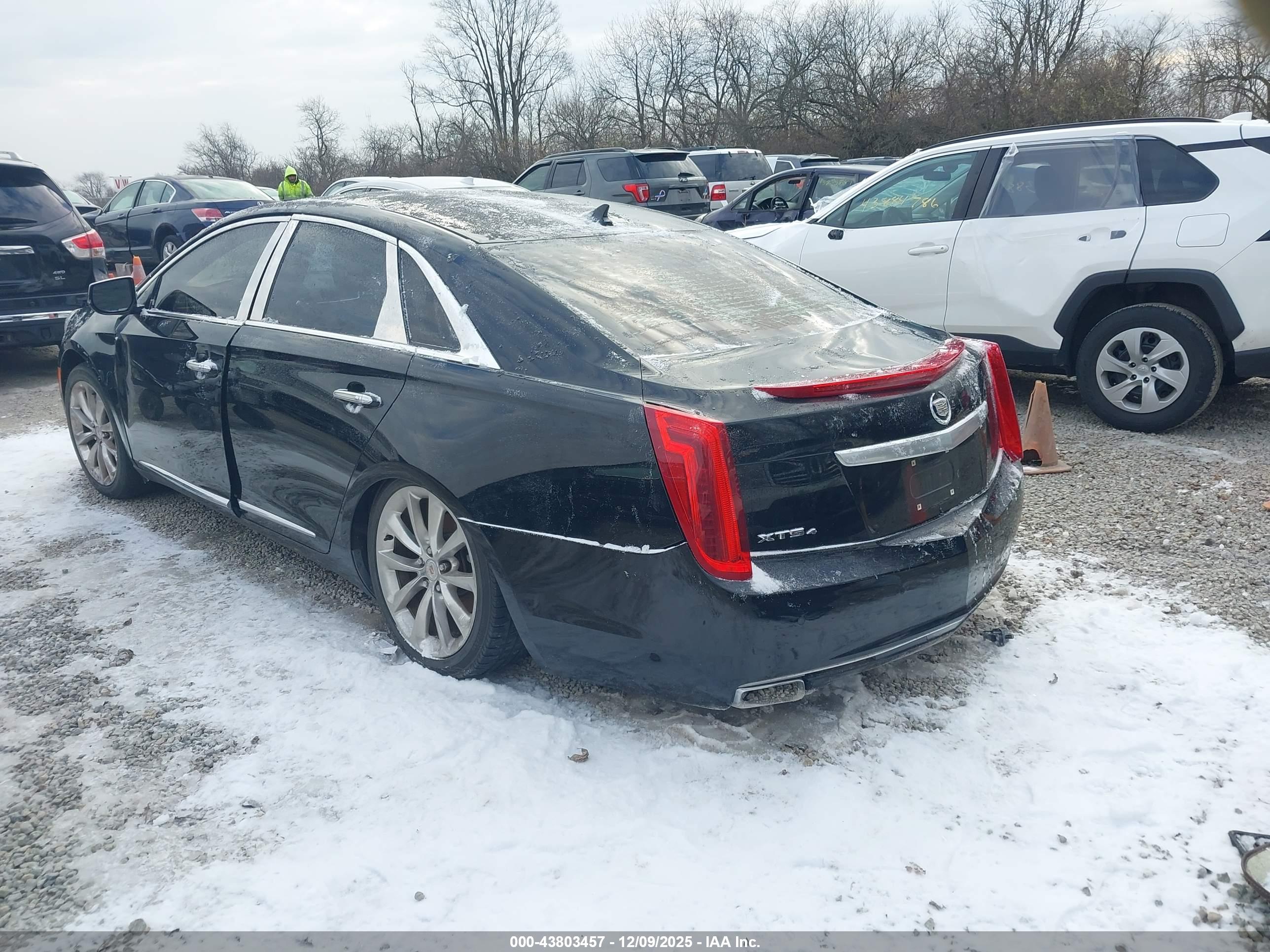 CADILLAC XTS image 3