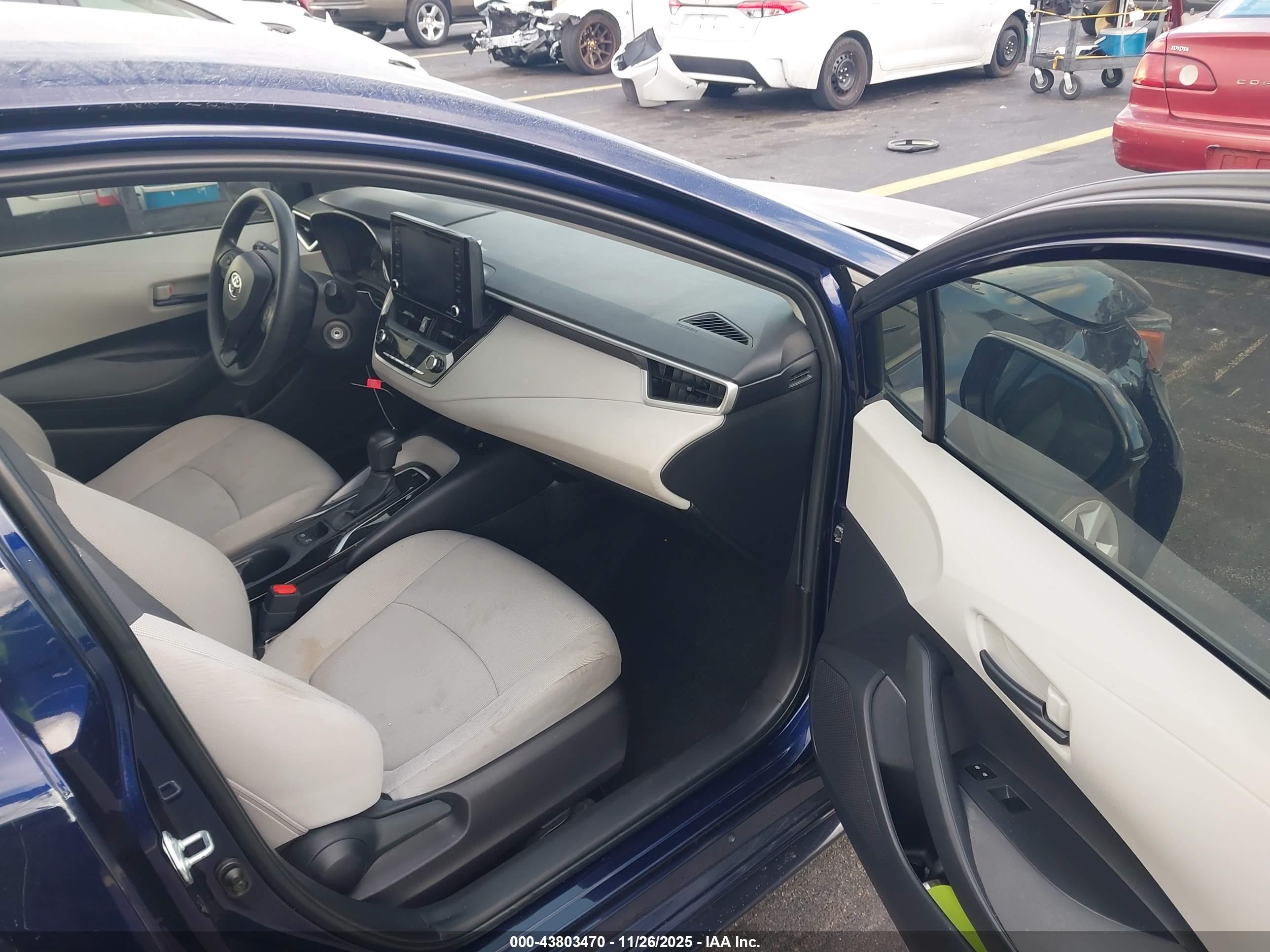 TOYOTA COROLLA image 5