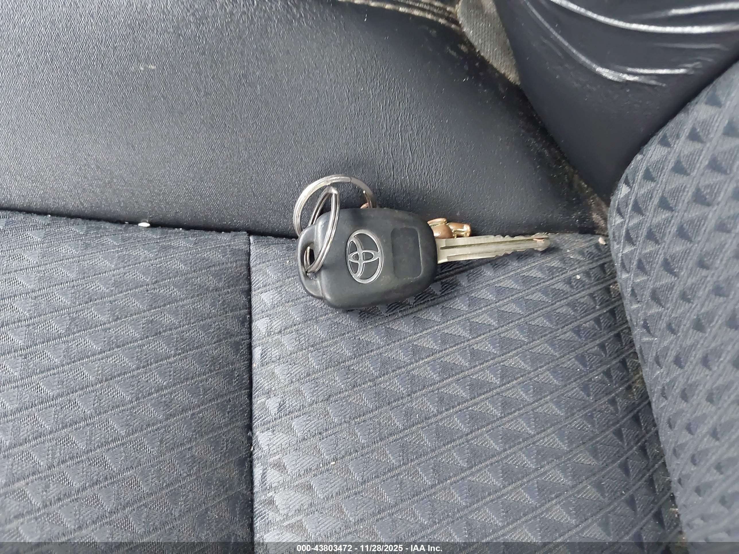 TOYOTA CAMRY image 11