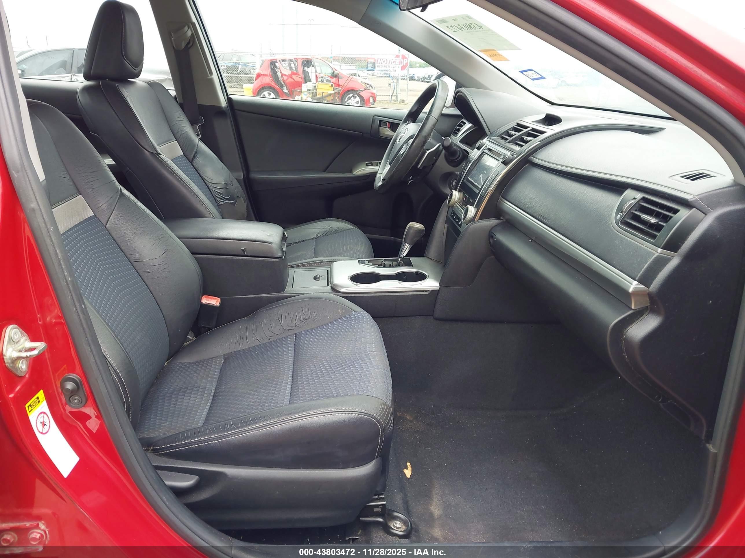 TOYOTA CAMRY image 5