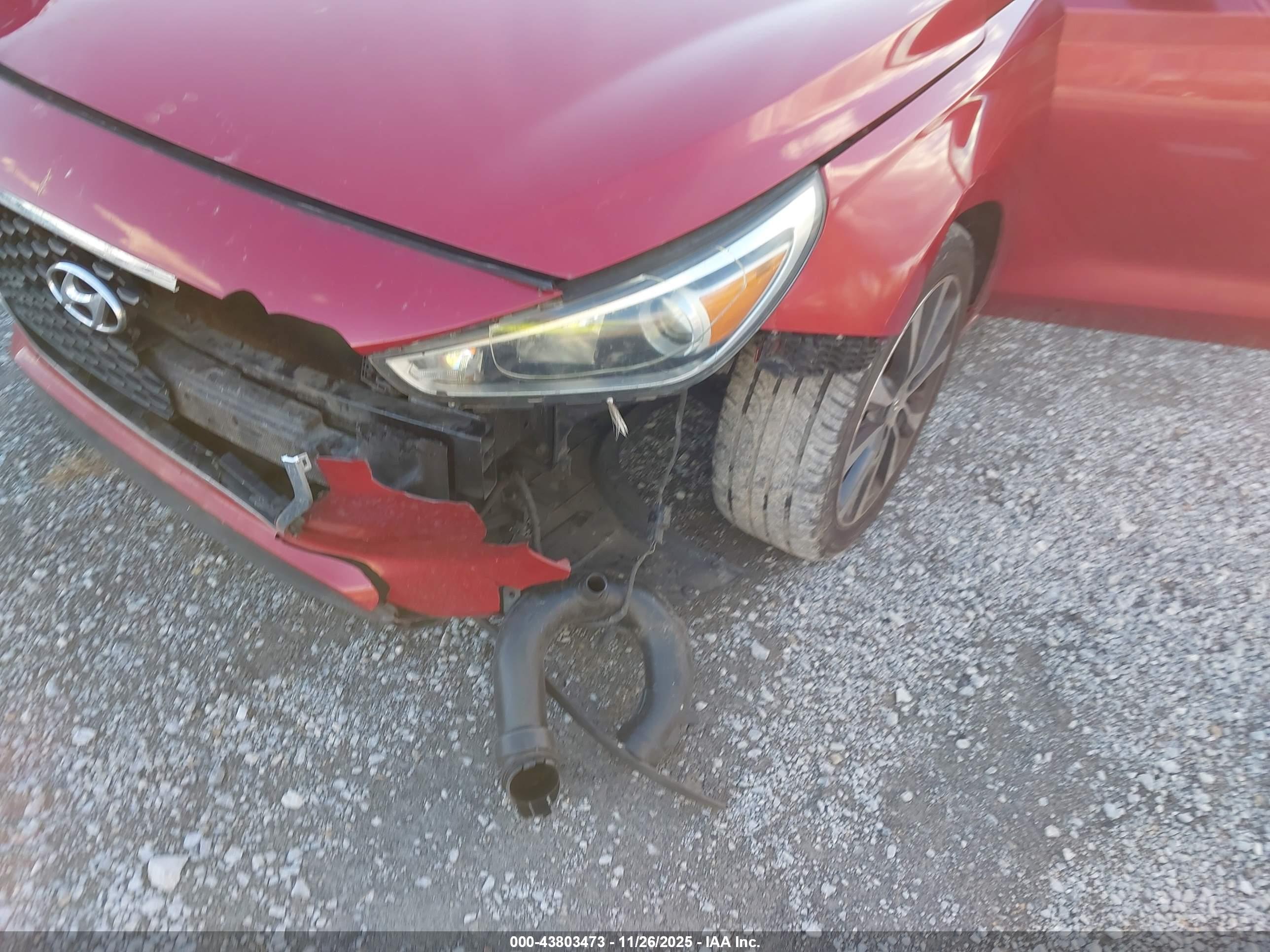 HYUNDAI ELANTRA image 6