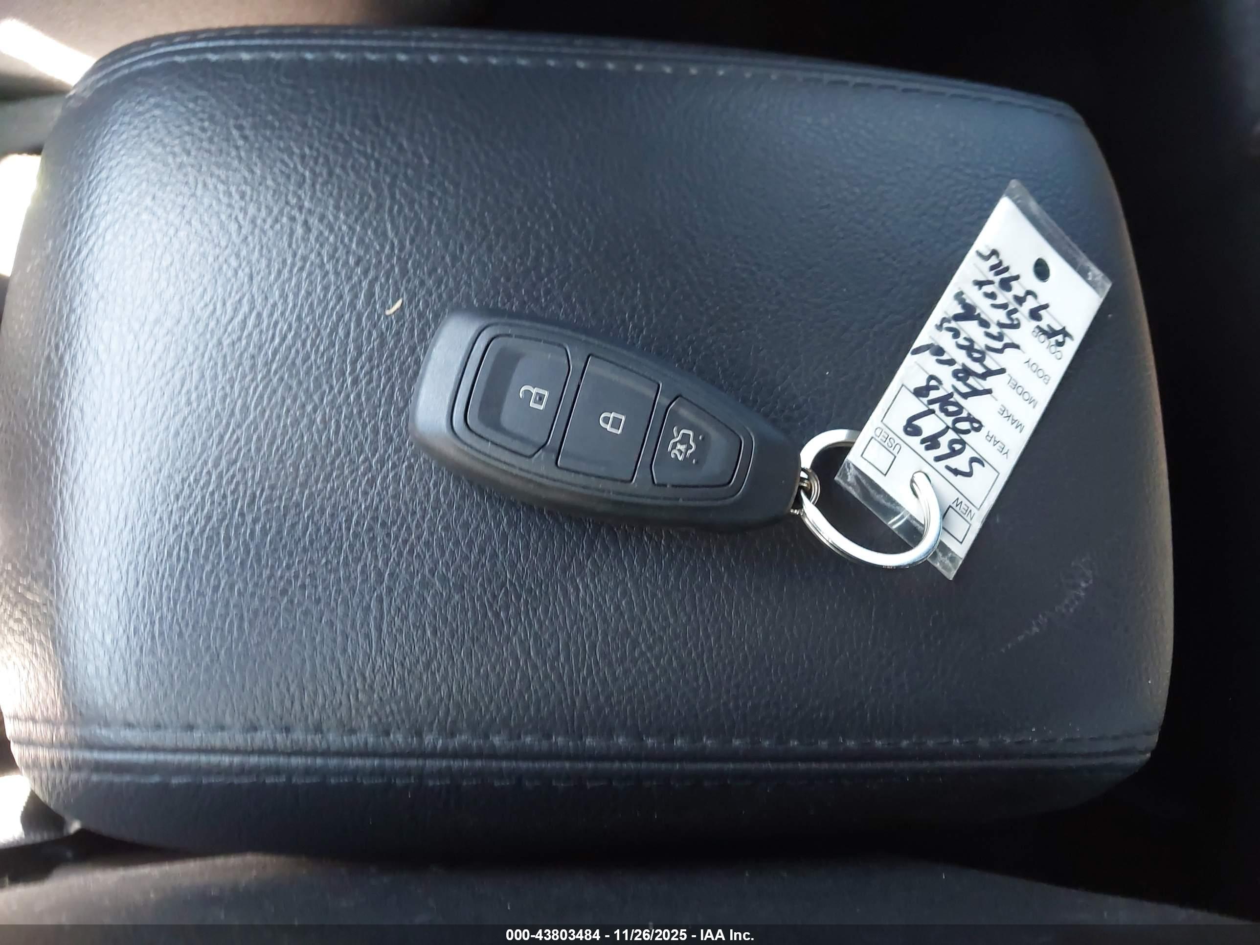 FORD FOCUS image 11