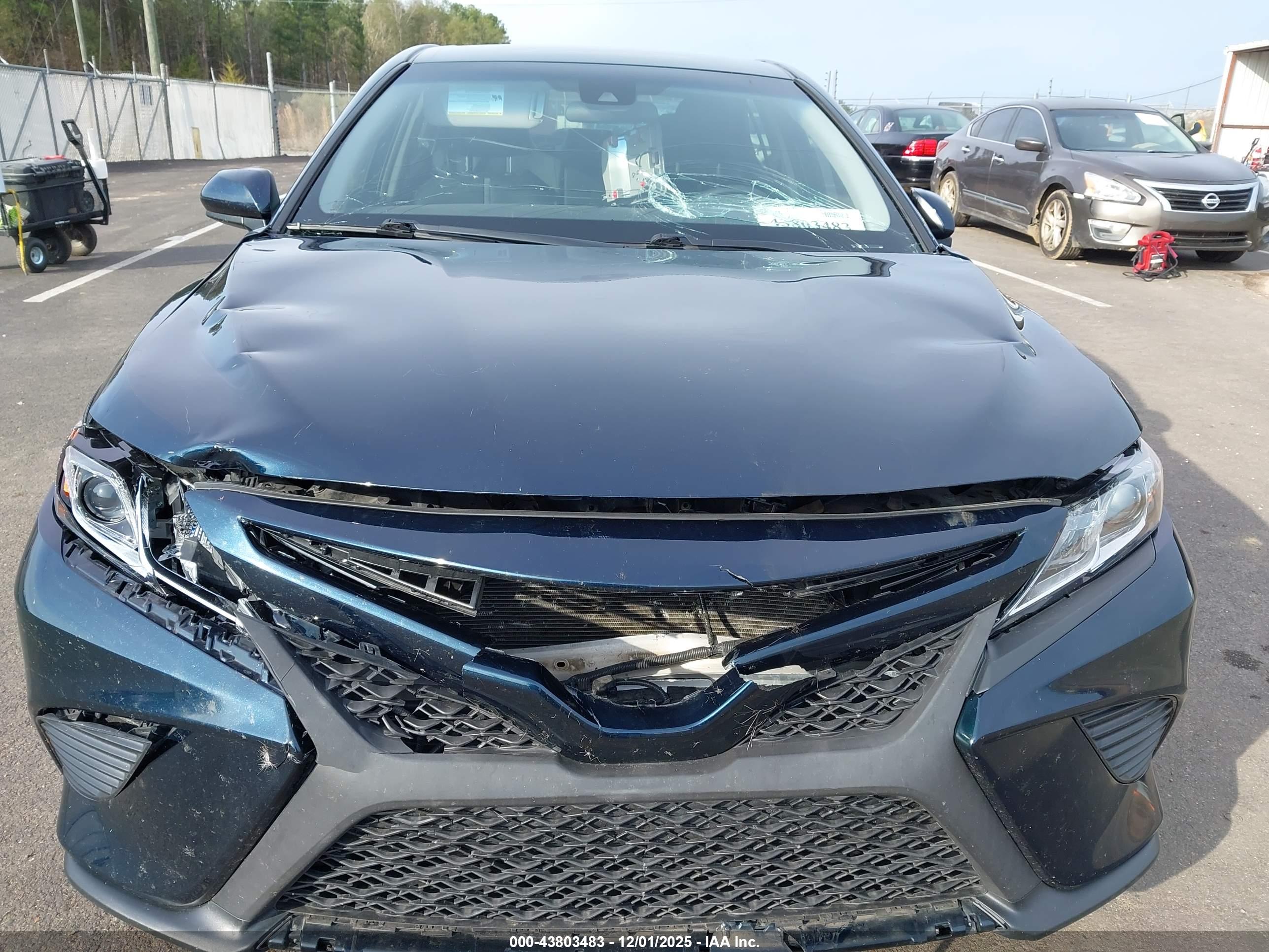 TOYOTA CAMRY image 6