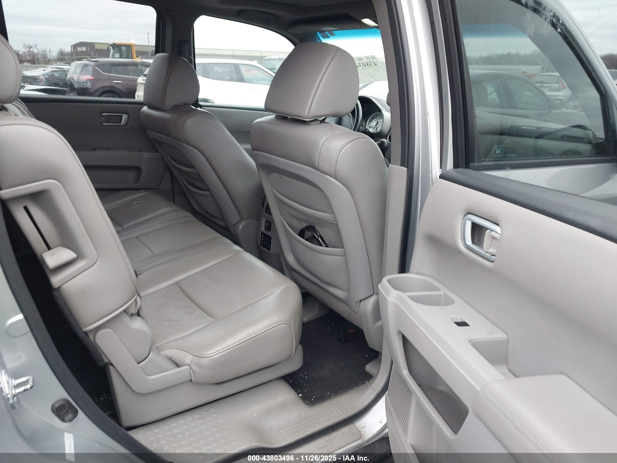 HONDA PILOT image 8