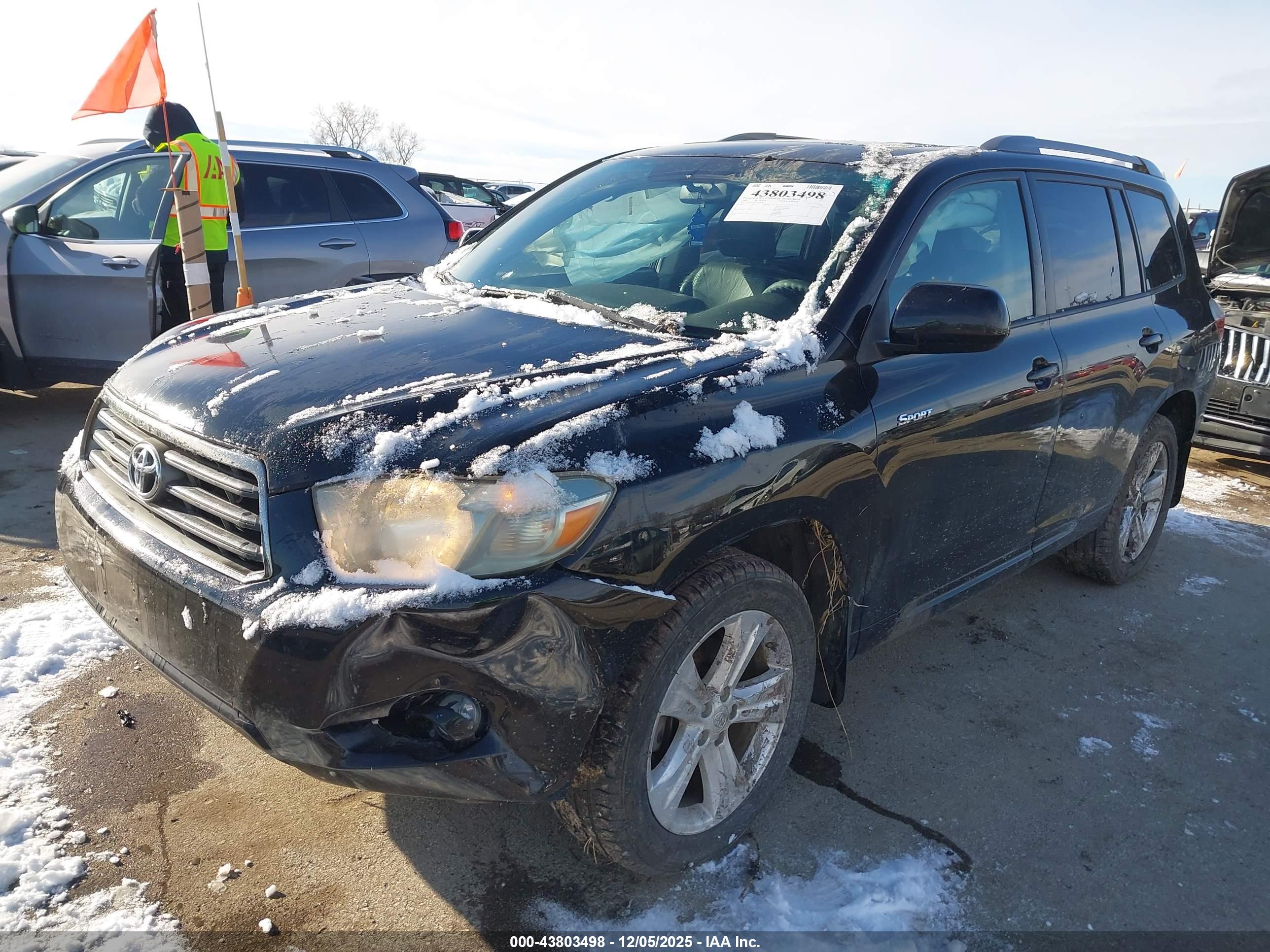 TOYOTA HIGHLANDER image 2