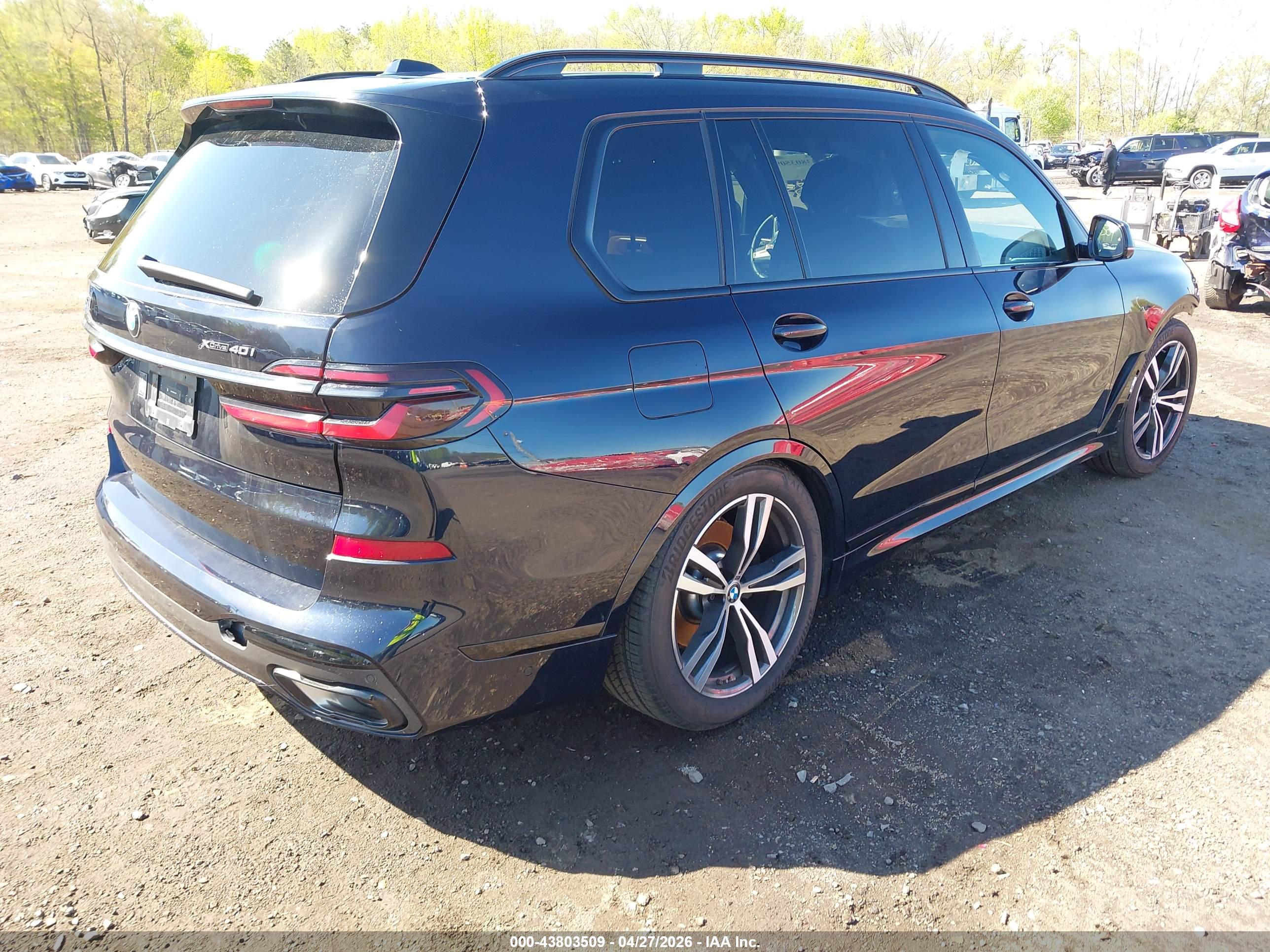 BMW X7 image 4