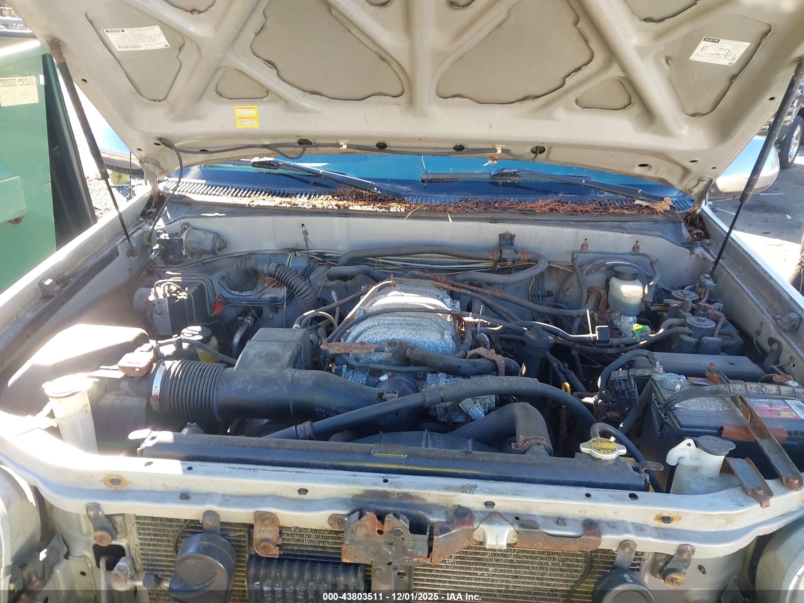 TOYOTA TUNDRA image 10