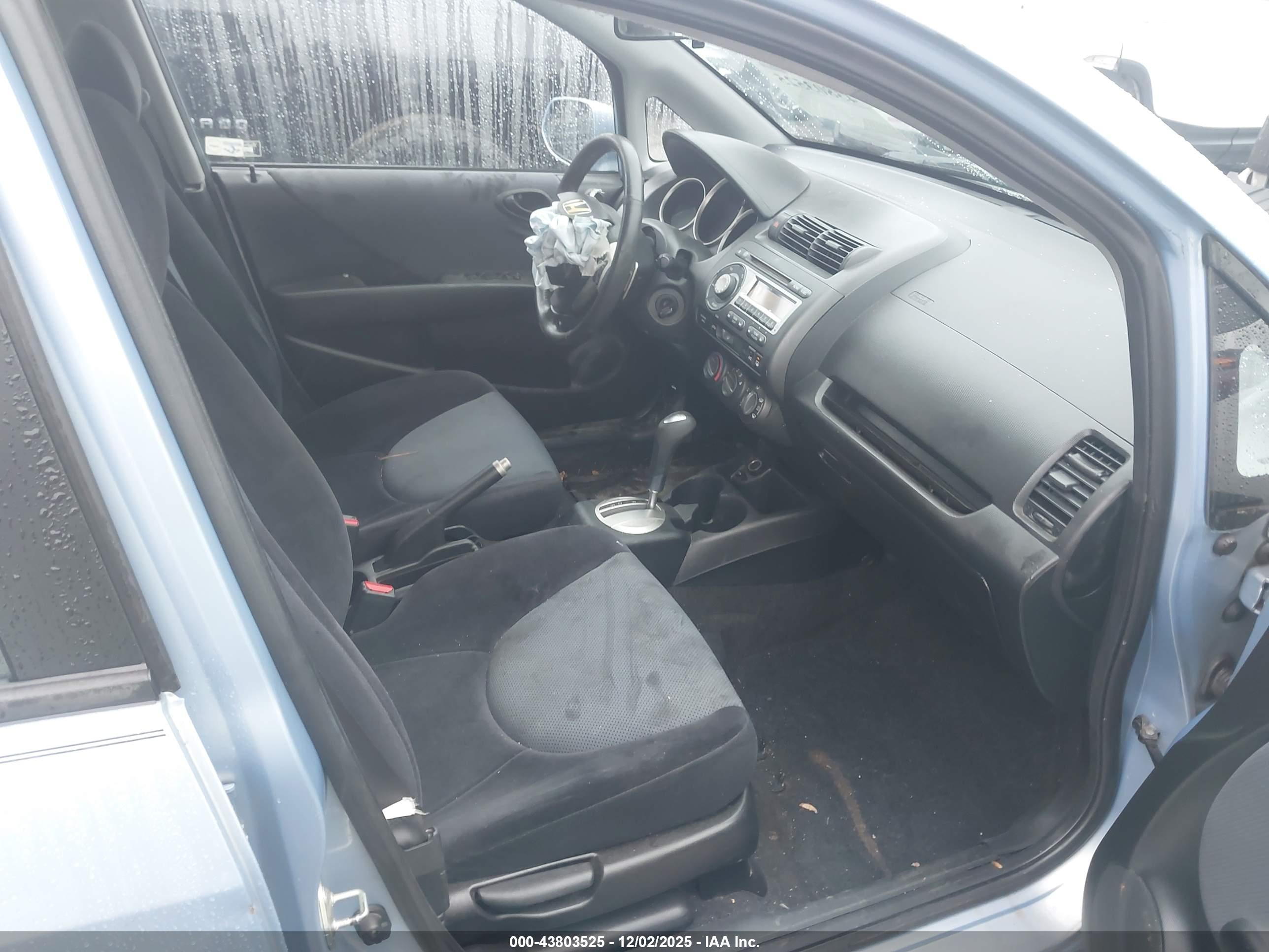 HONDA FIT image 5