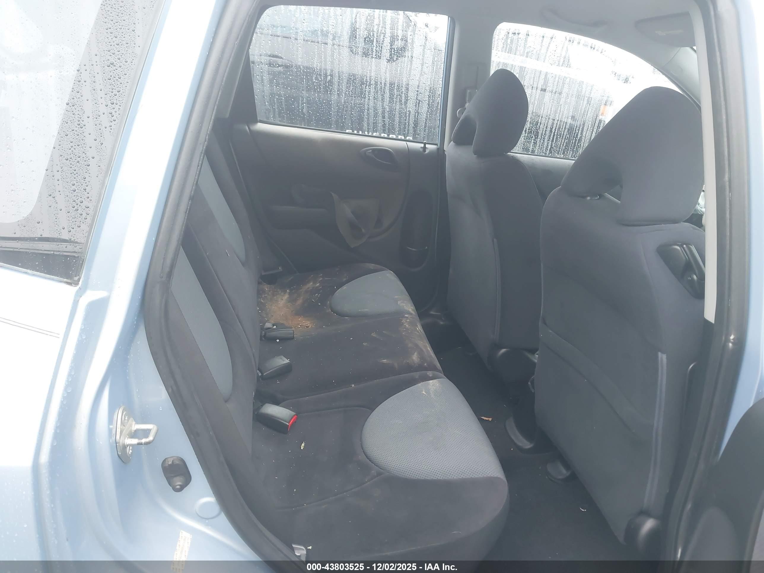 HONDA FIT image 8