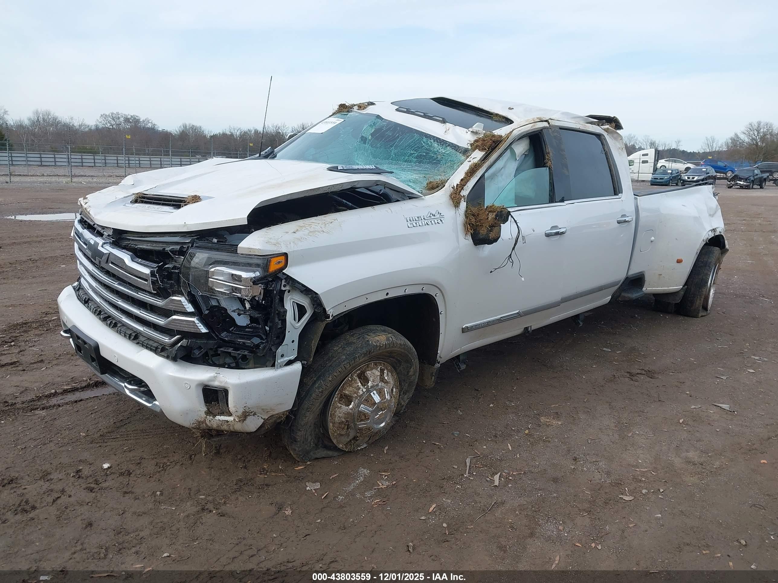 CHEVROLET SILVERADO image 2