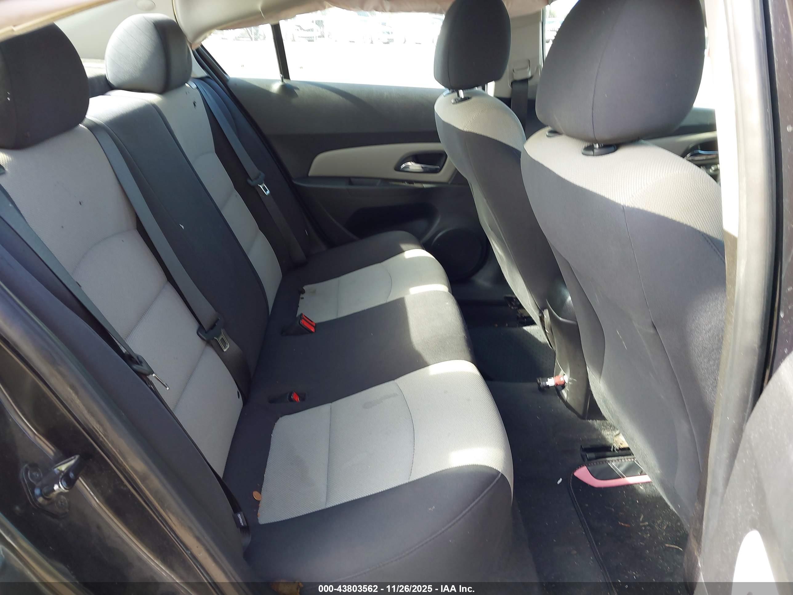 CHEVROLET CRUZE image 8