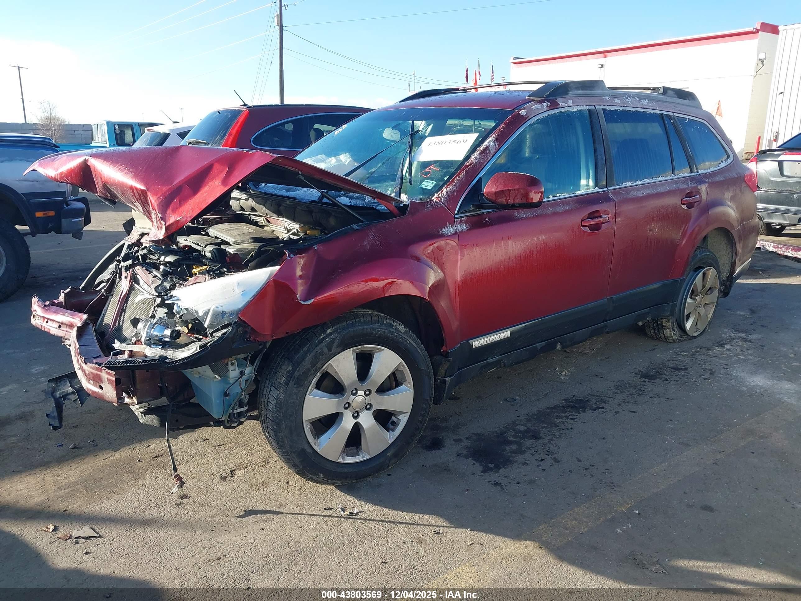 SUBARU OUTBACK image 2
