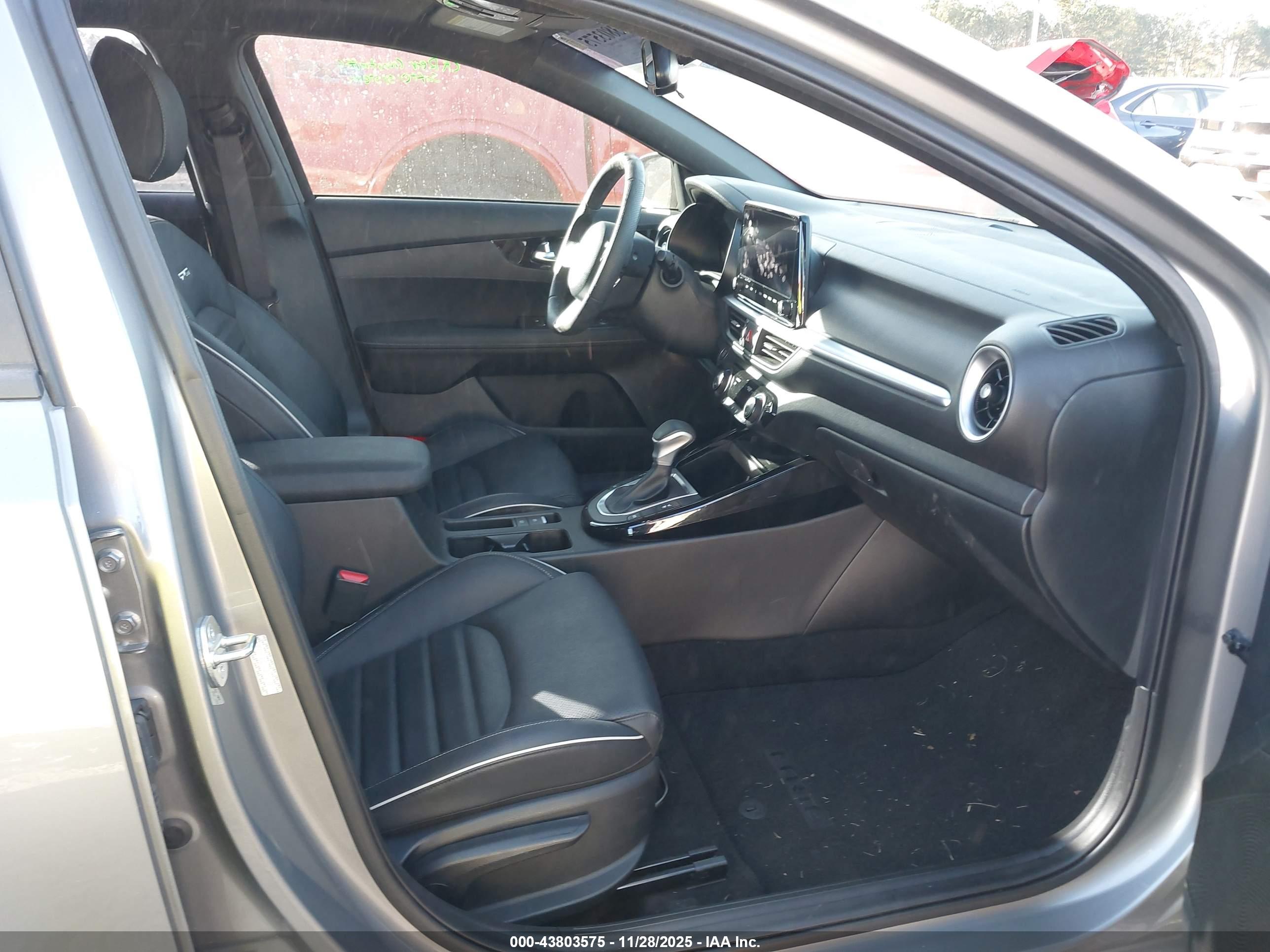KIA FORTE image 5