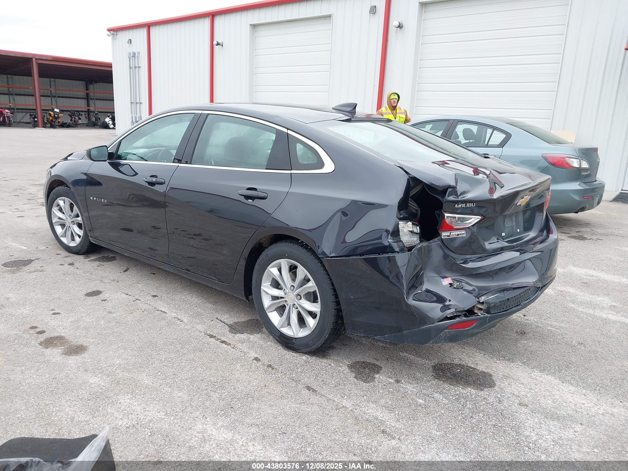 CHEVROLET MALIBU image 3