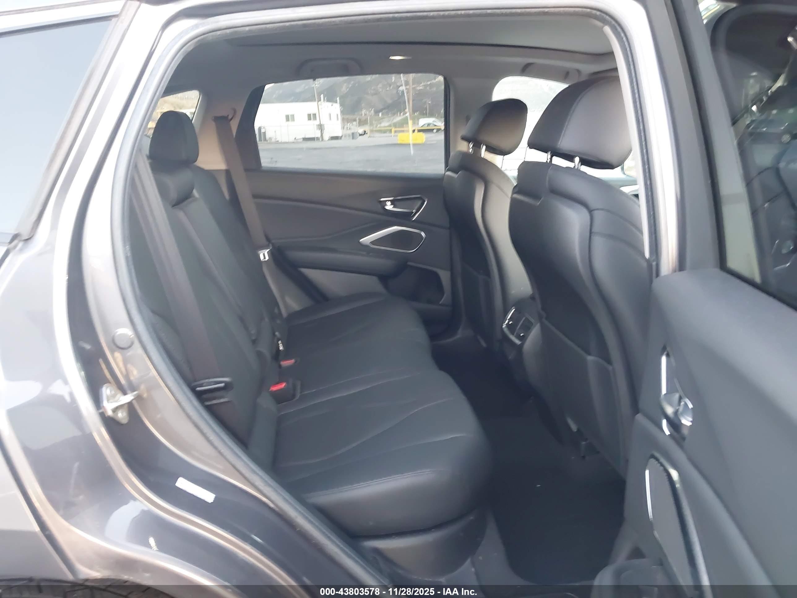 ACURA RDX image 8