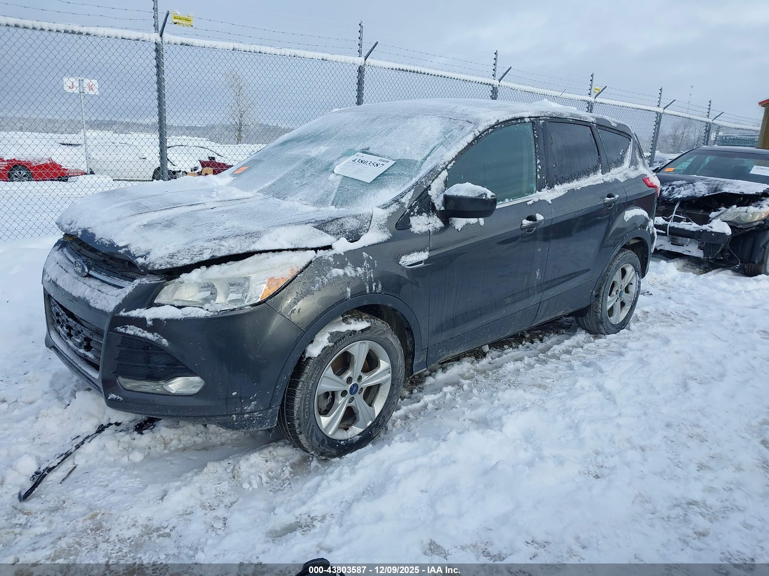 FORD ESCAPE image 2