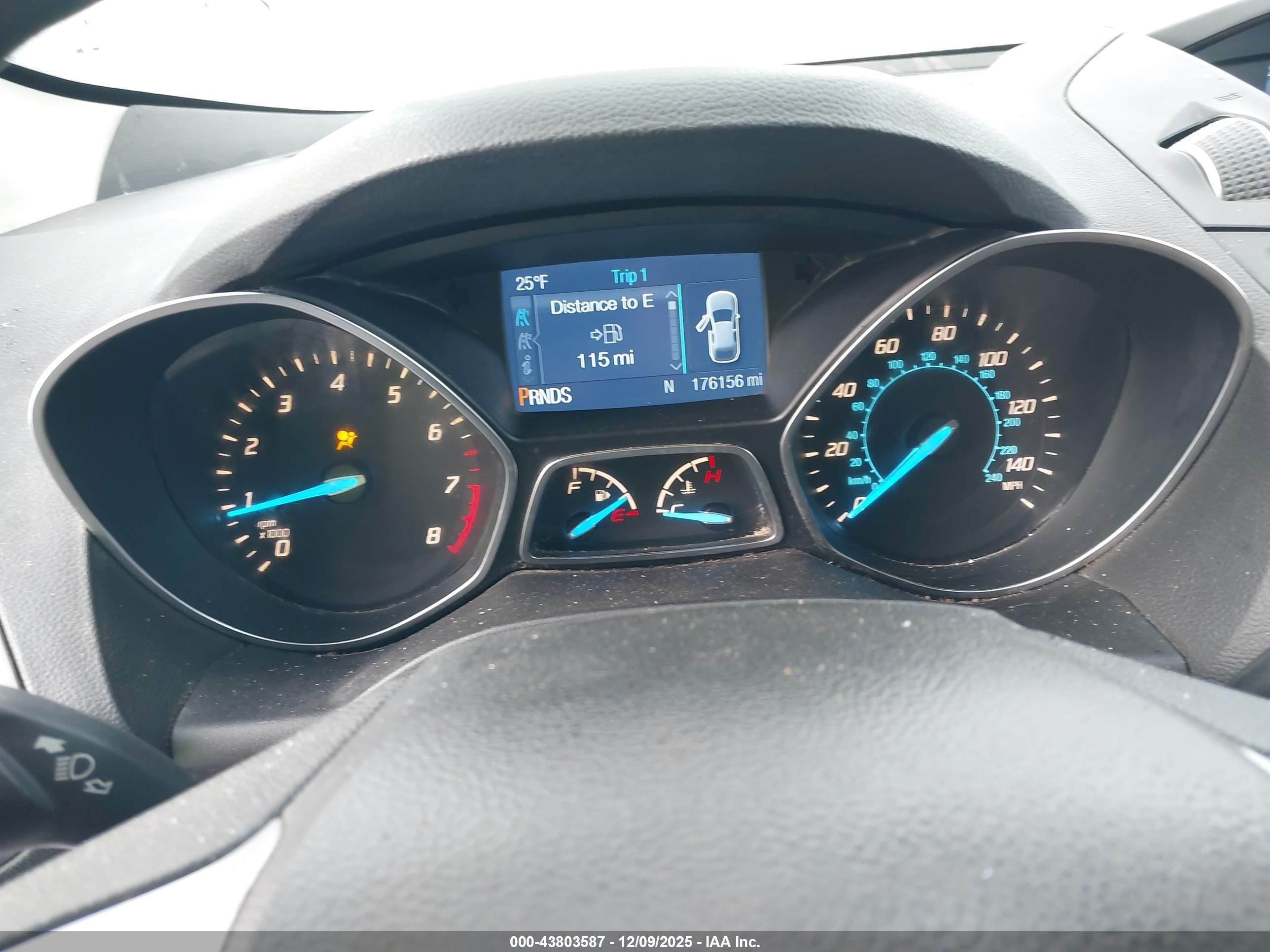 FORD ESCAPE image 7