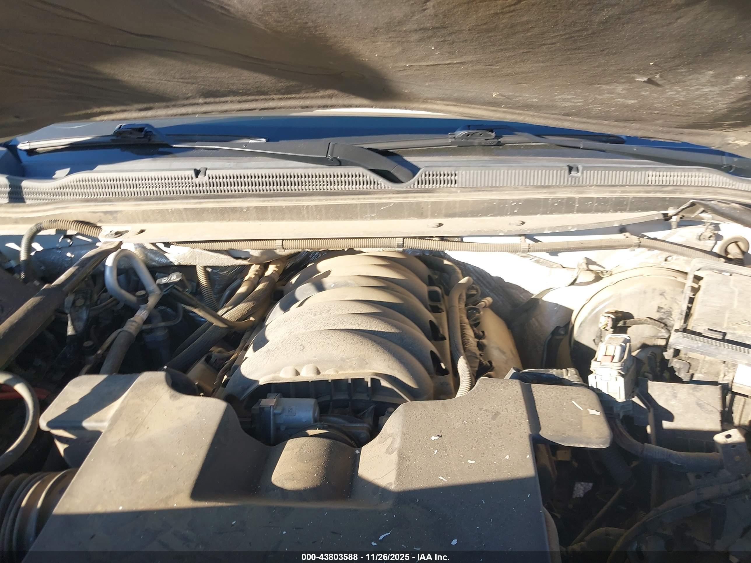 CHEVROLET SUBURBAN image 10