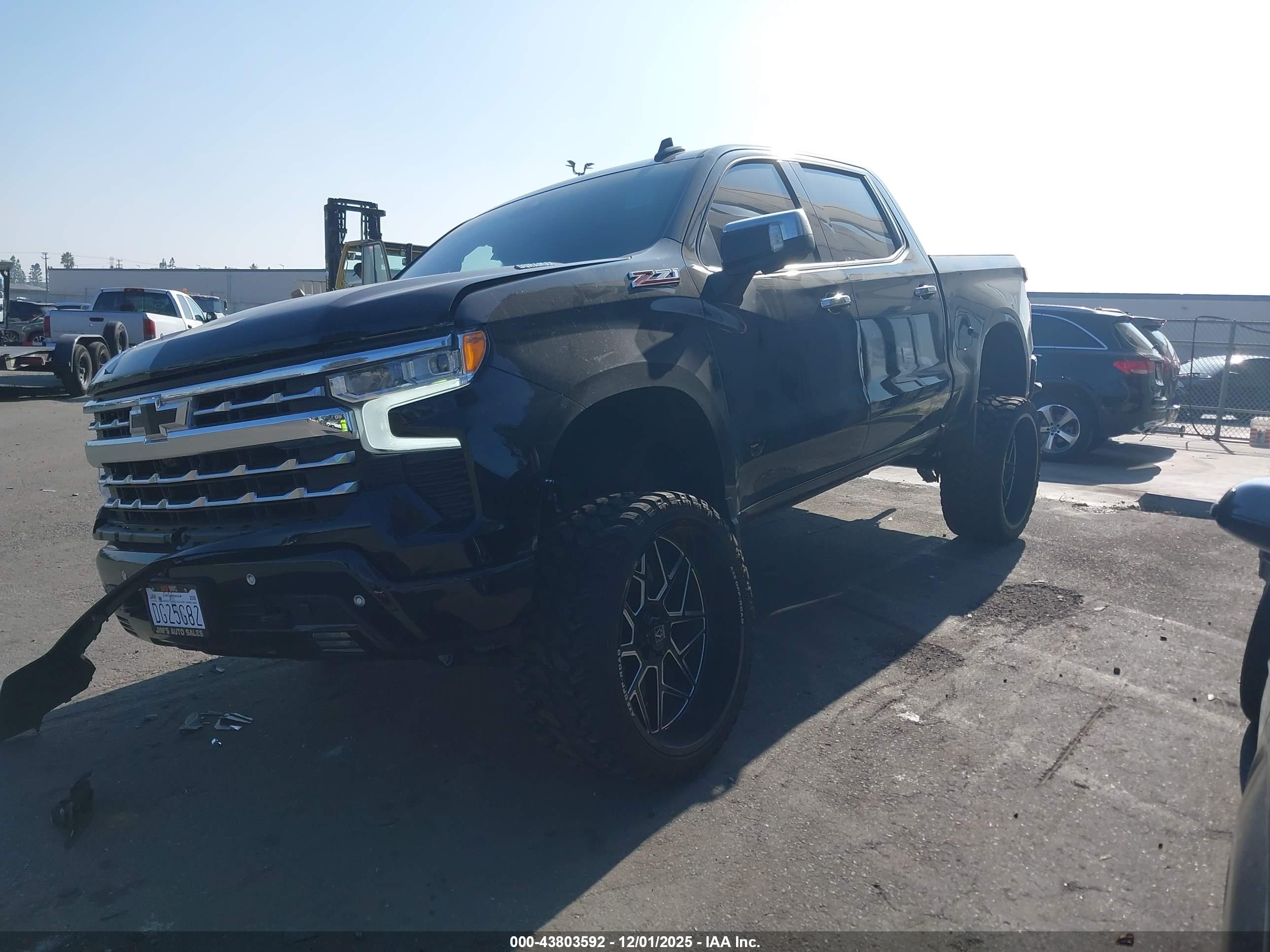 CHEVROLET SILVERADO image 2
