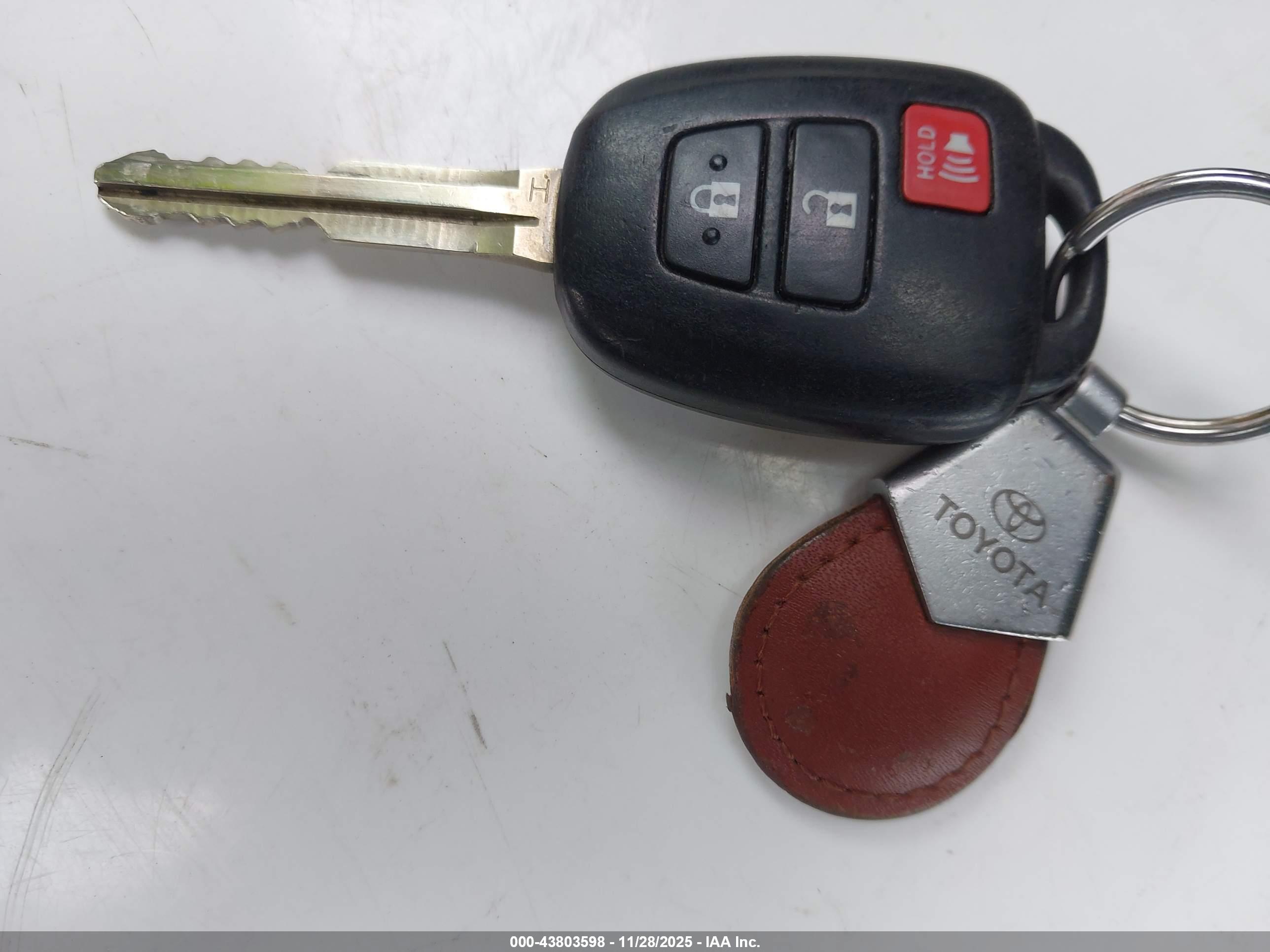 TOYOTA TACOMA image 11