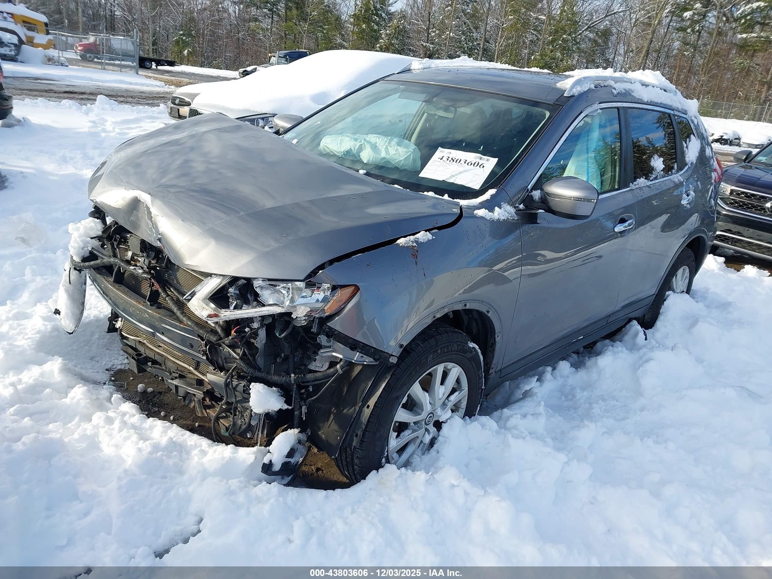 NISSAN ROGUE image 2