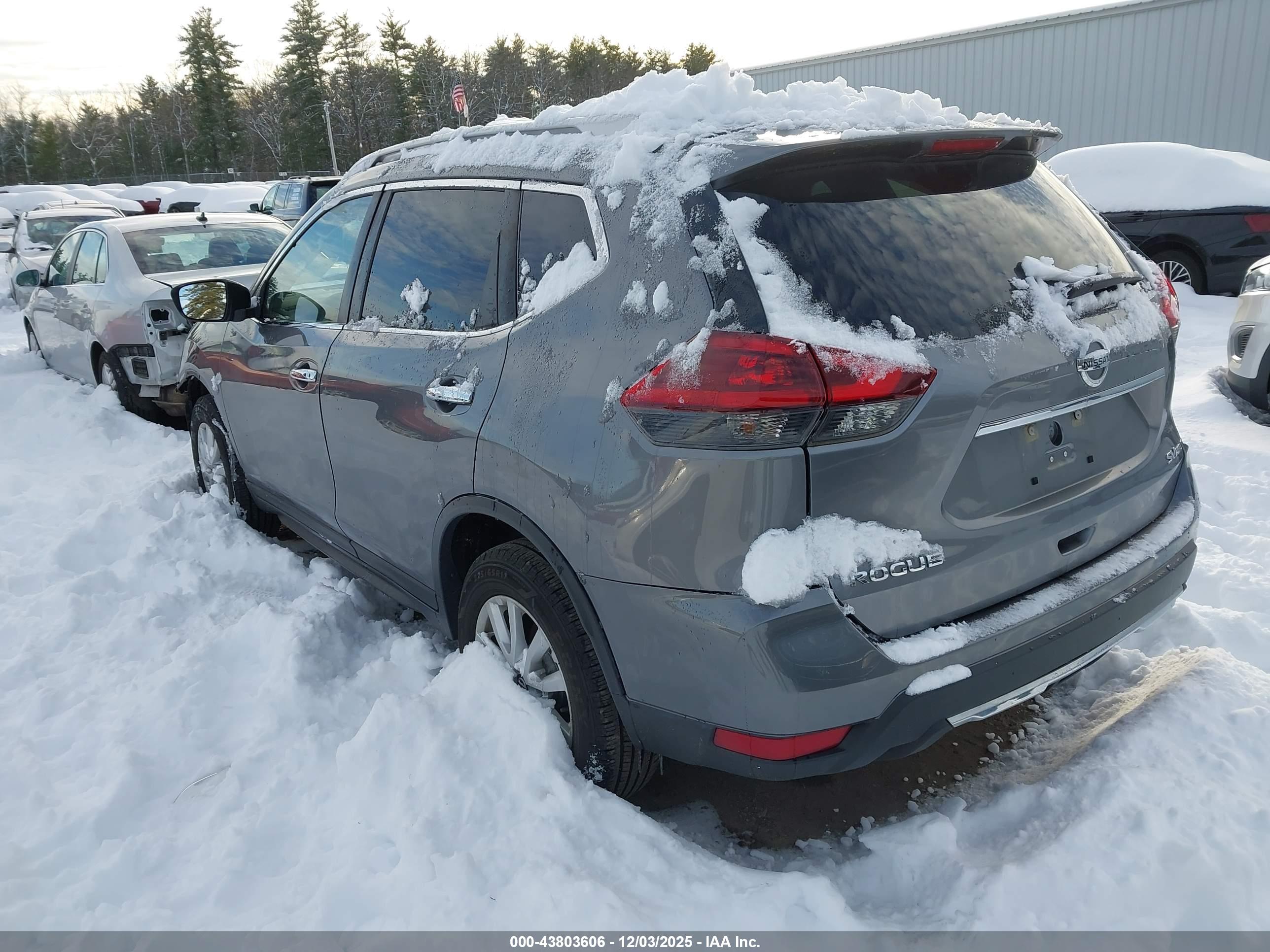 NISSAN ROGUE image 3