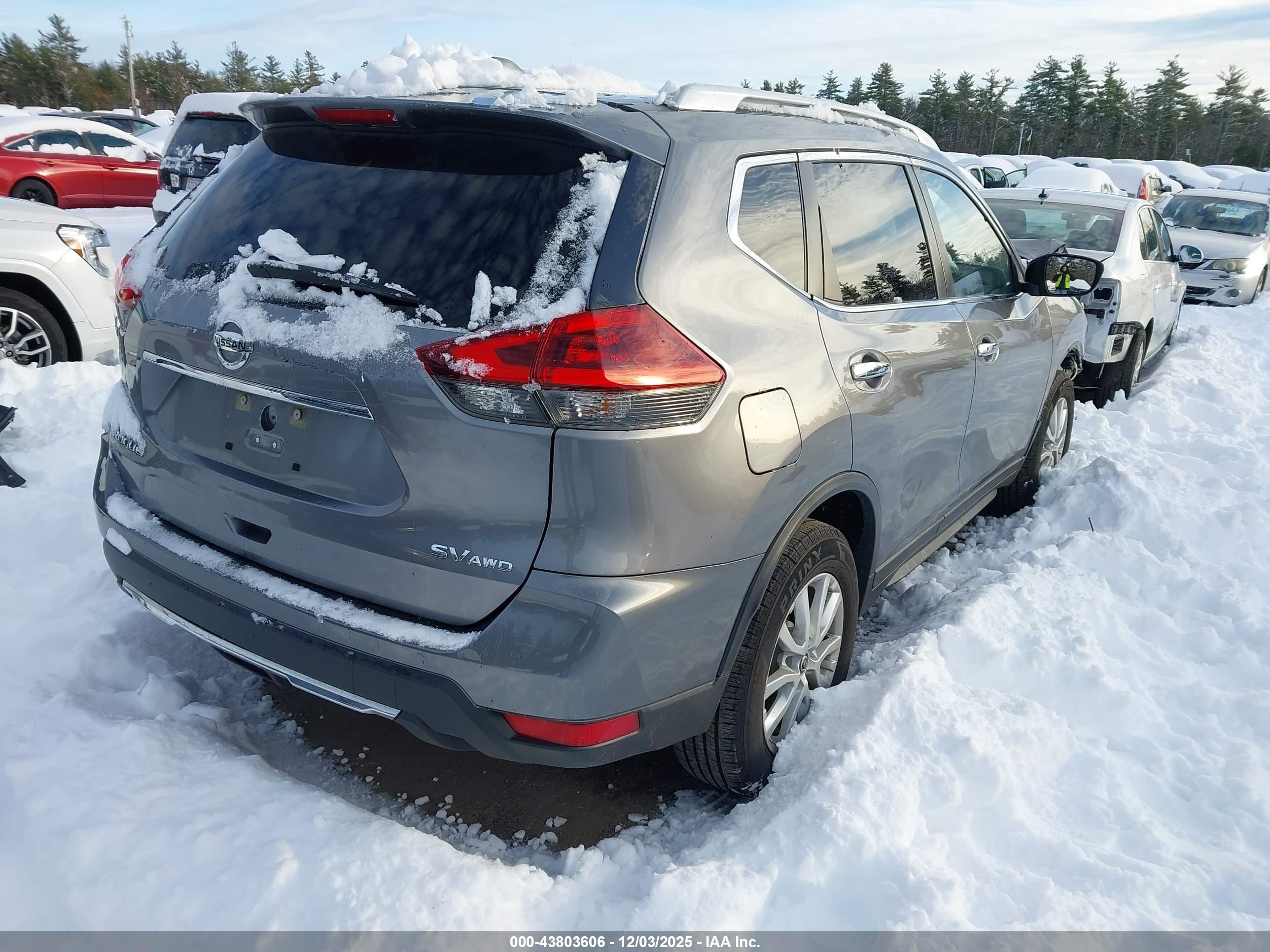 NISSAN ROGUE image 4