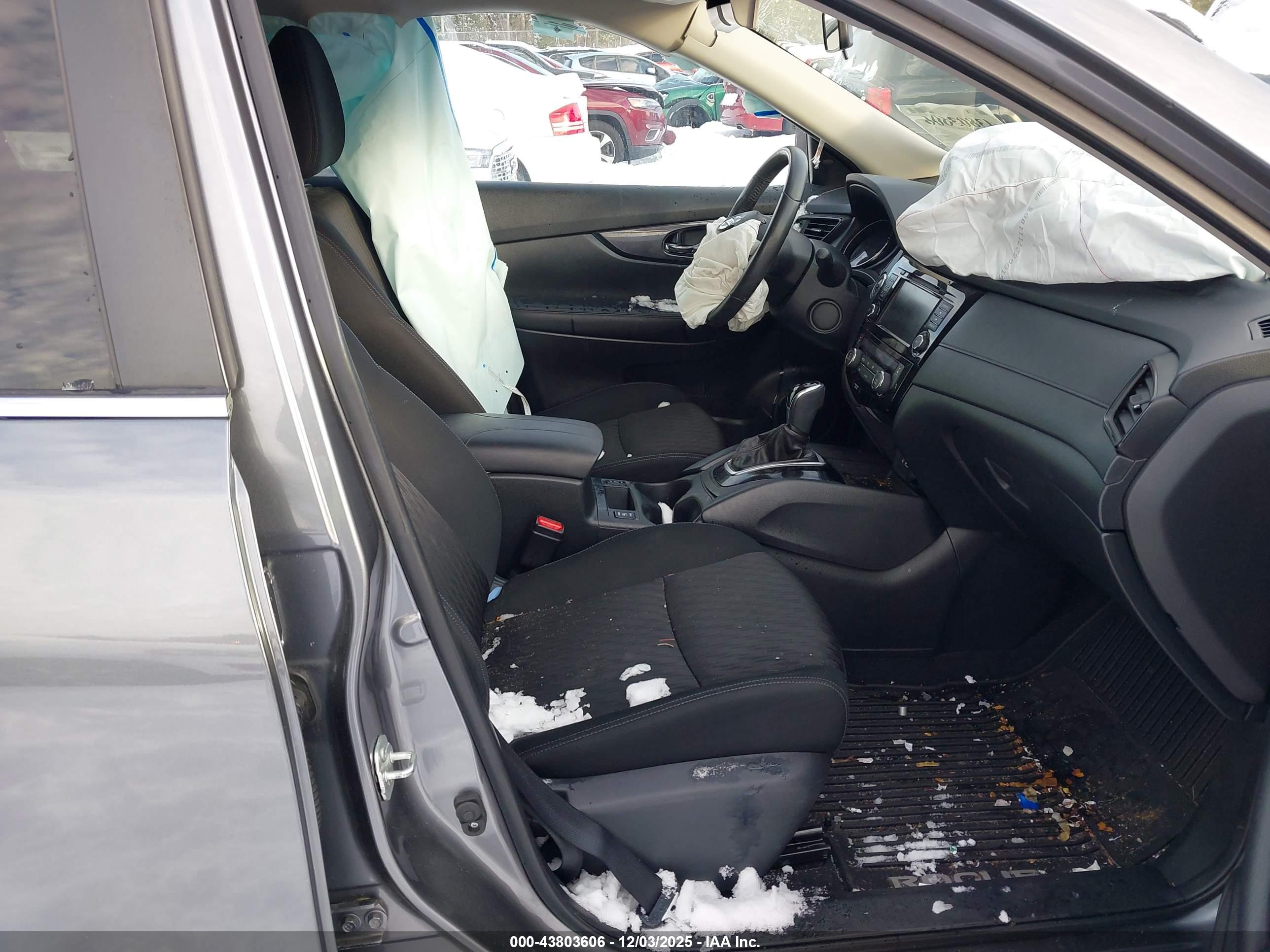 NISSAN ROGUE image 5