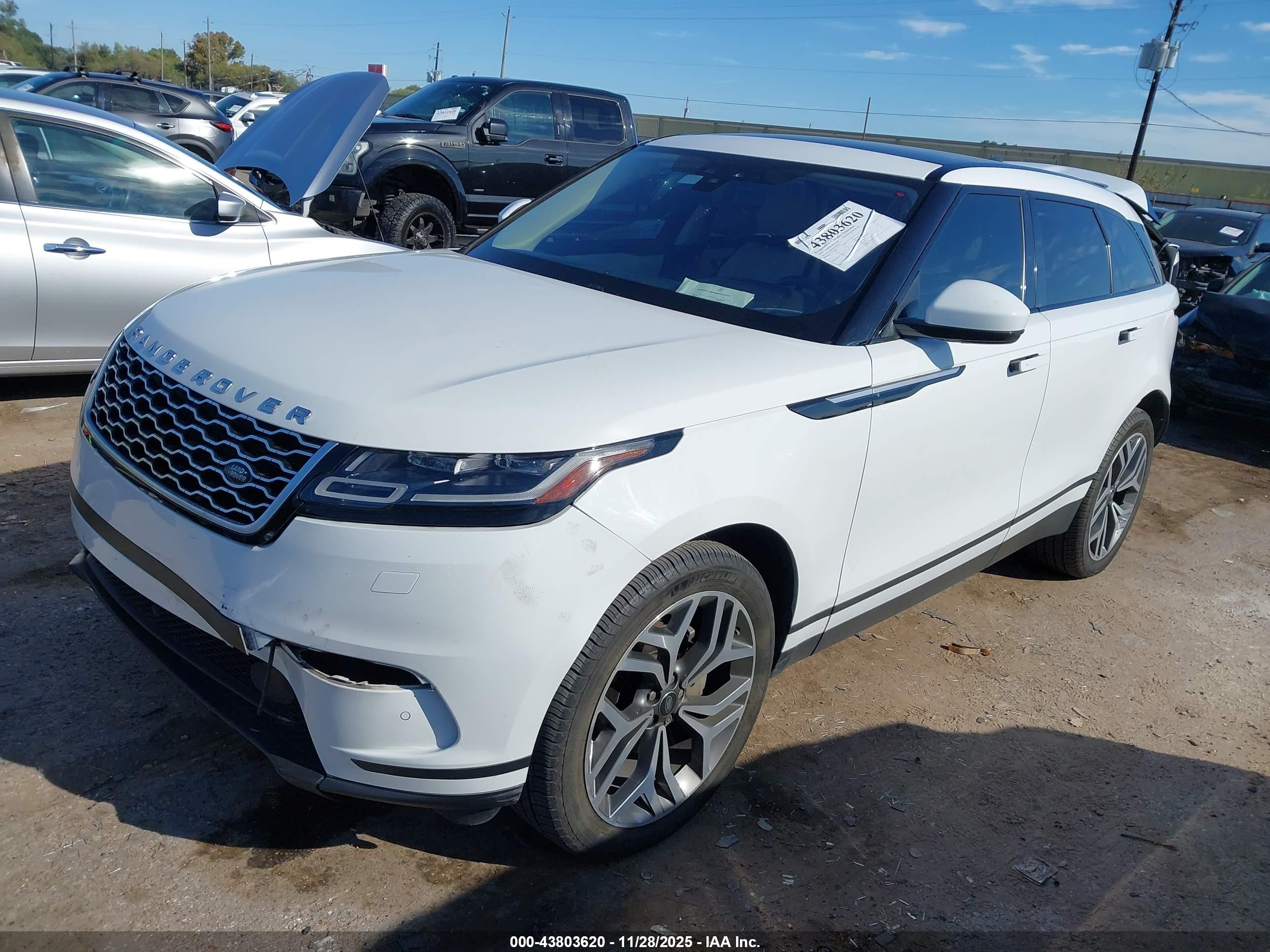 LAND ROVER image 2