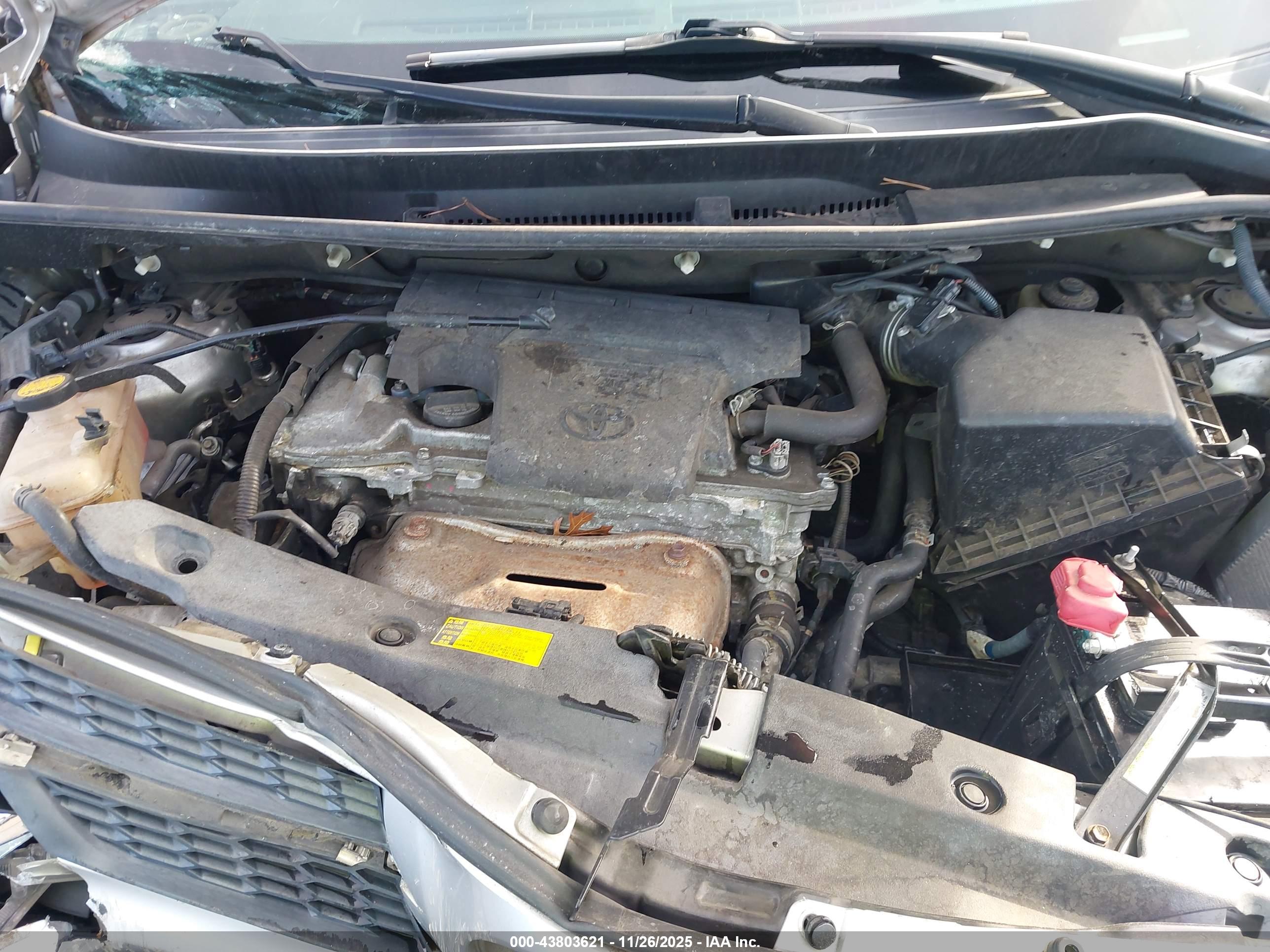 TOYOTA RAV4 image 10