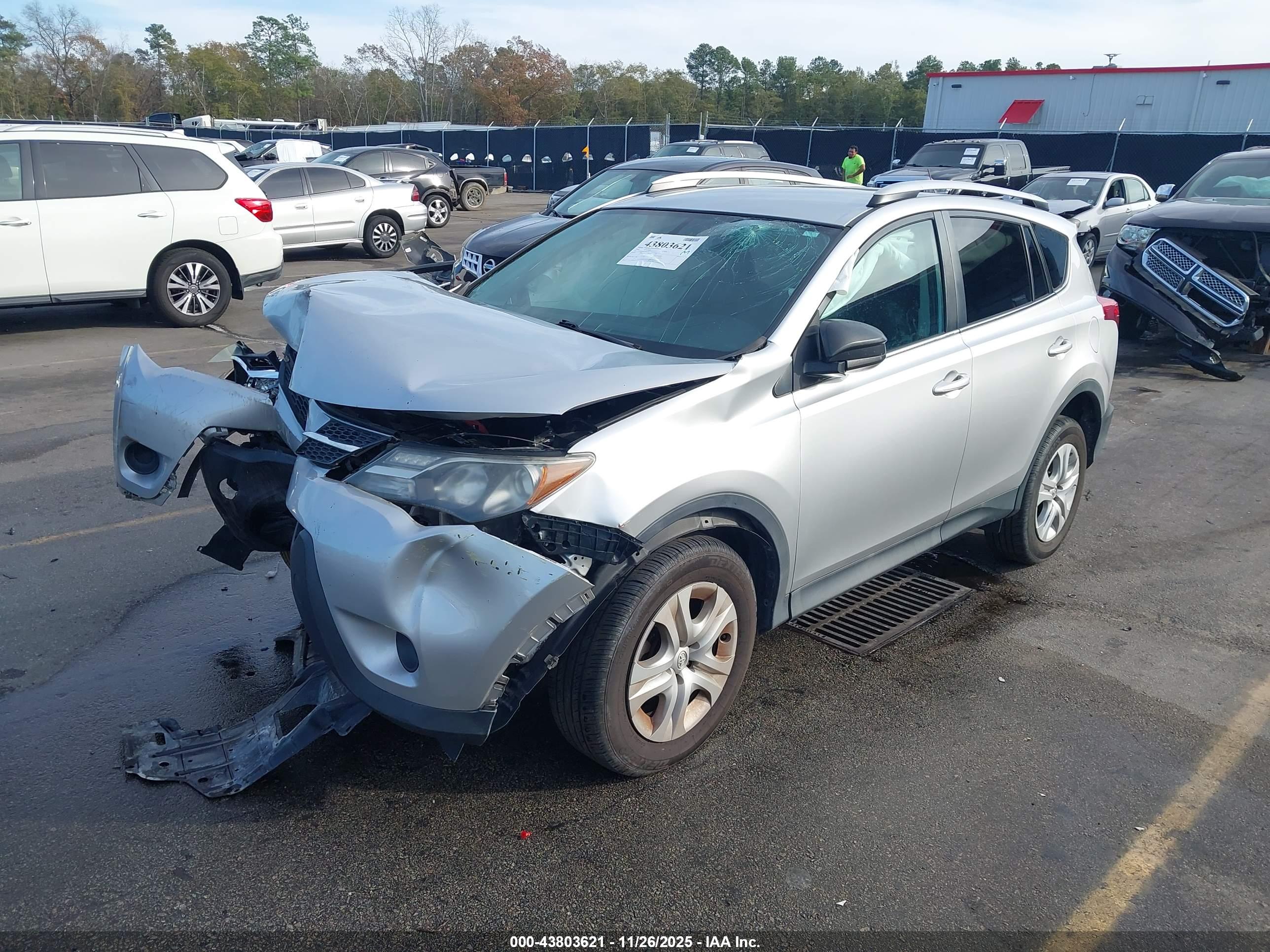 TOYOTA RAV4 image 2