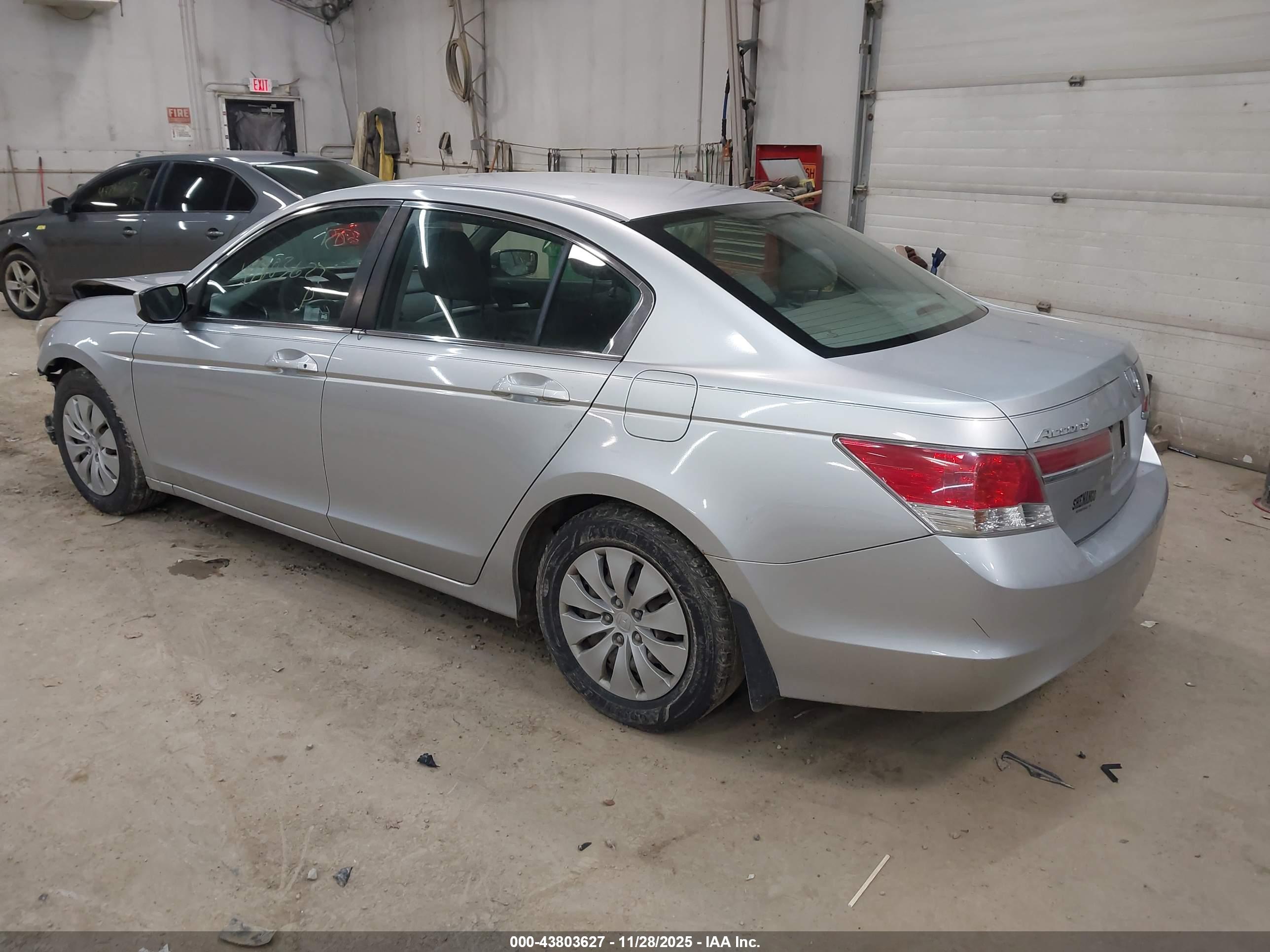 HONDA ACCORD image 3