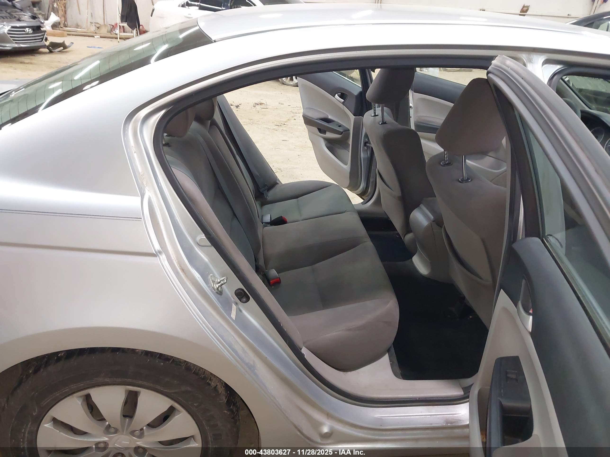 HONDA ACCORD image 8