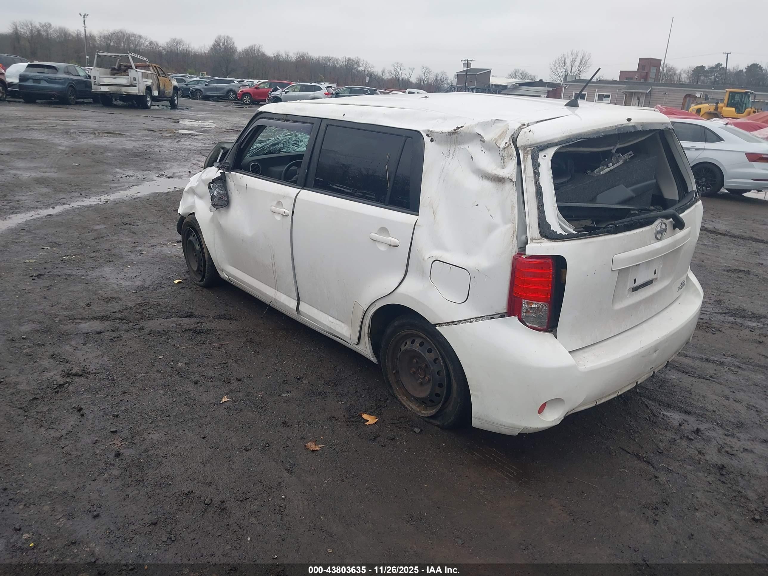 SCION XB image 3