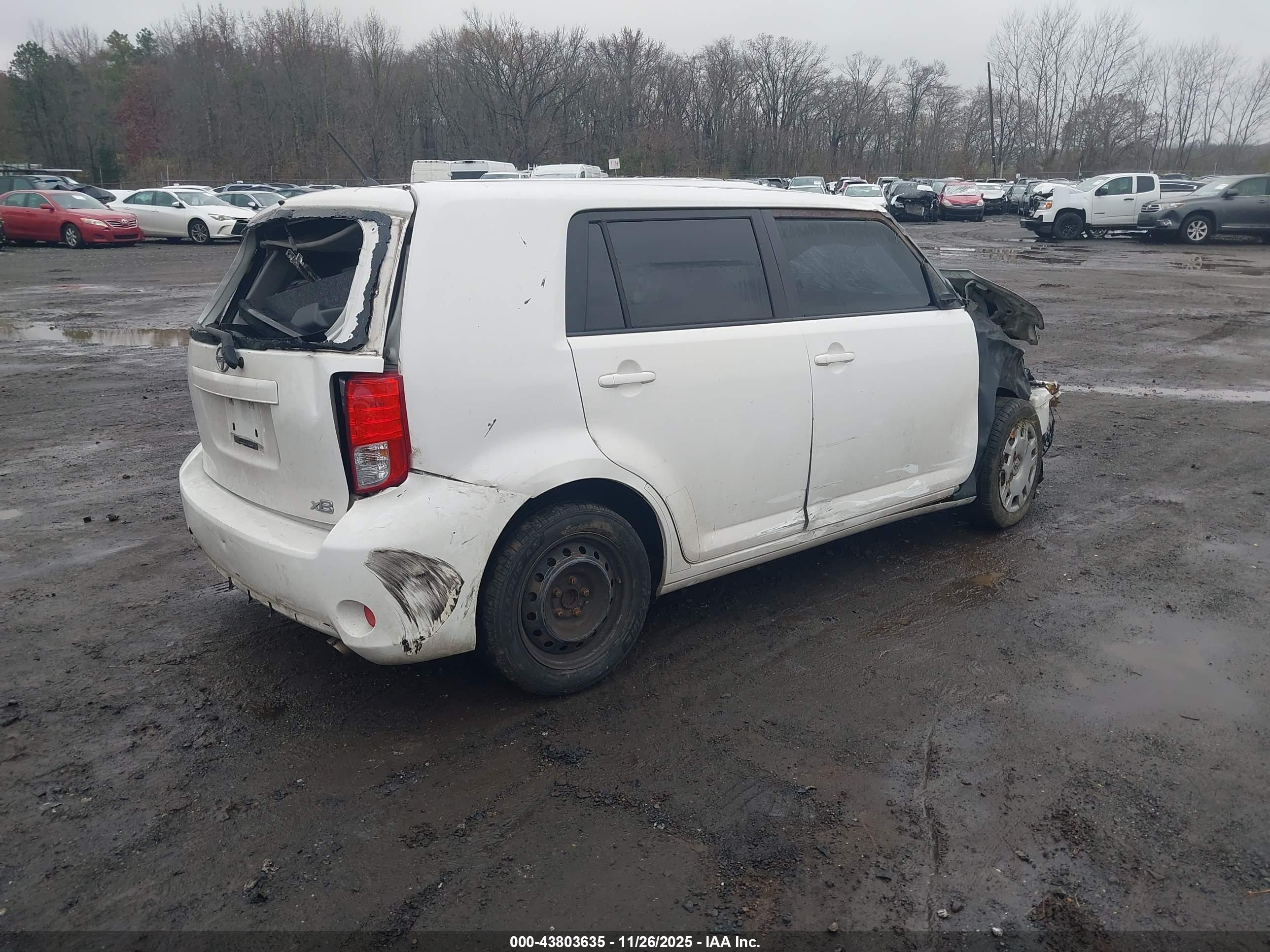 SCION XB image 4