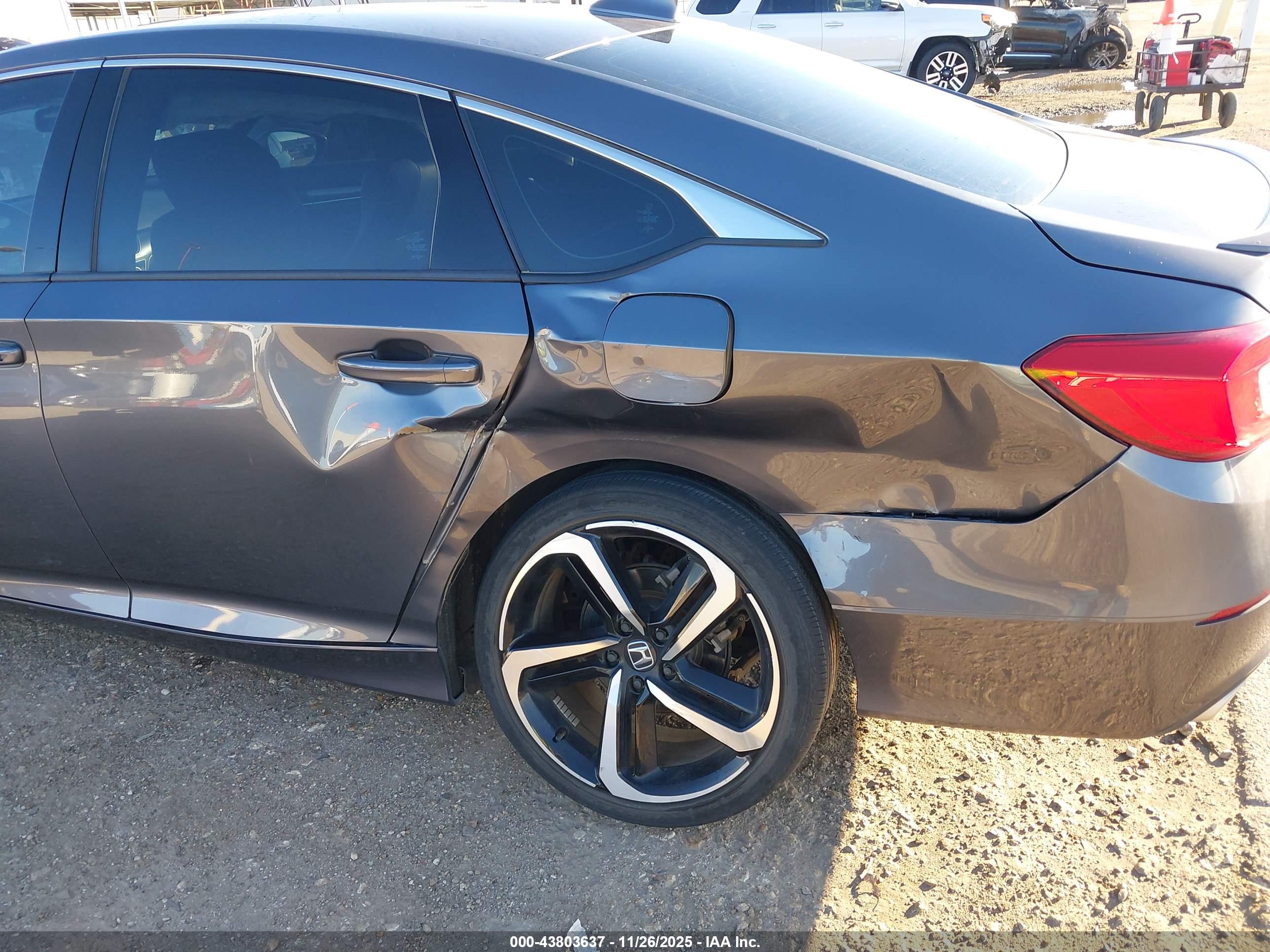 HONDA ACCORD image 6