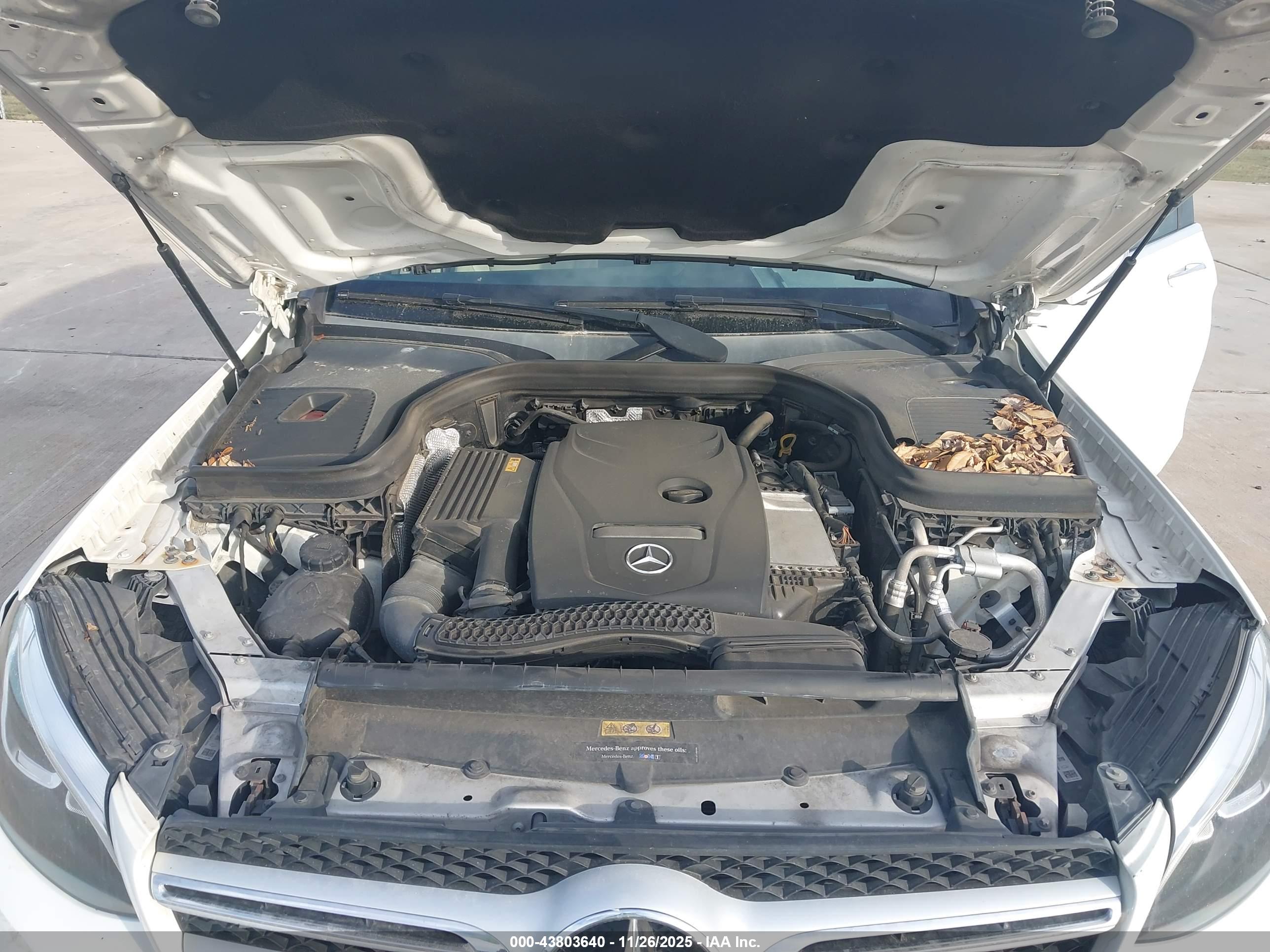 MERCEDES-BENZ GLC image 10