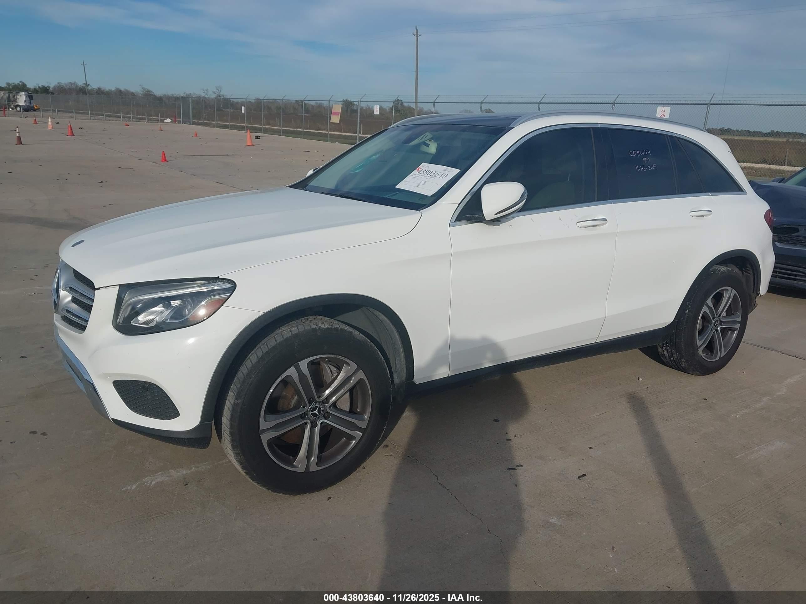 MERCEDES-BENZ GLC image 2
