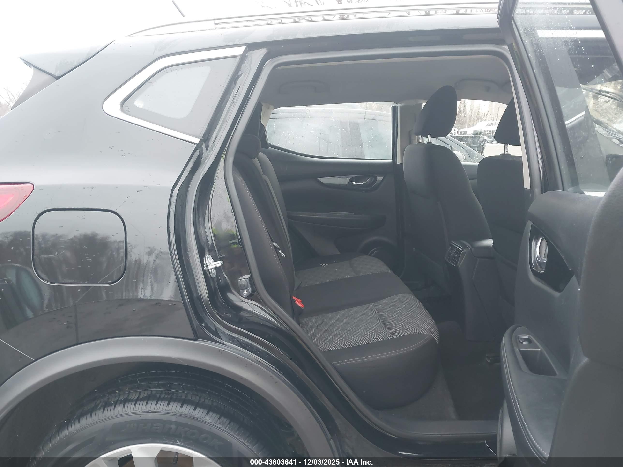 NISSAN ROGUE image 8