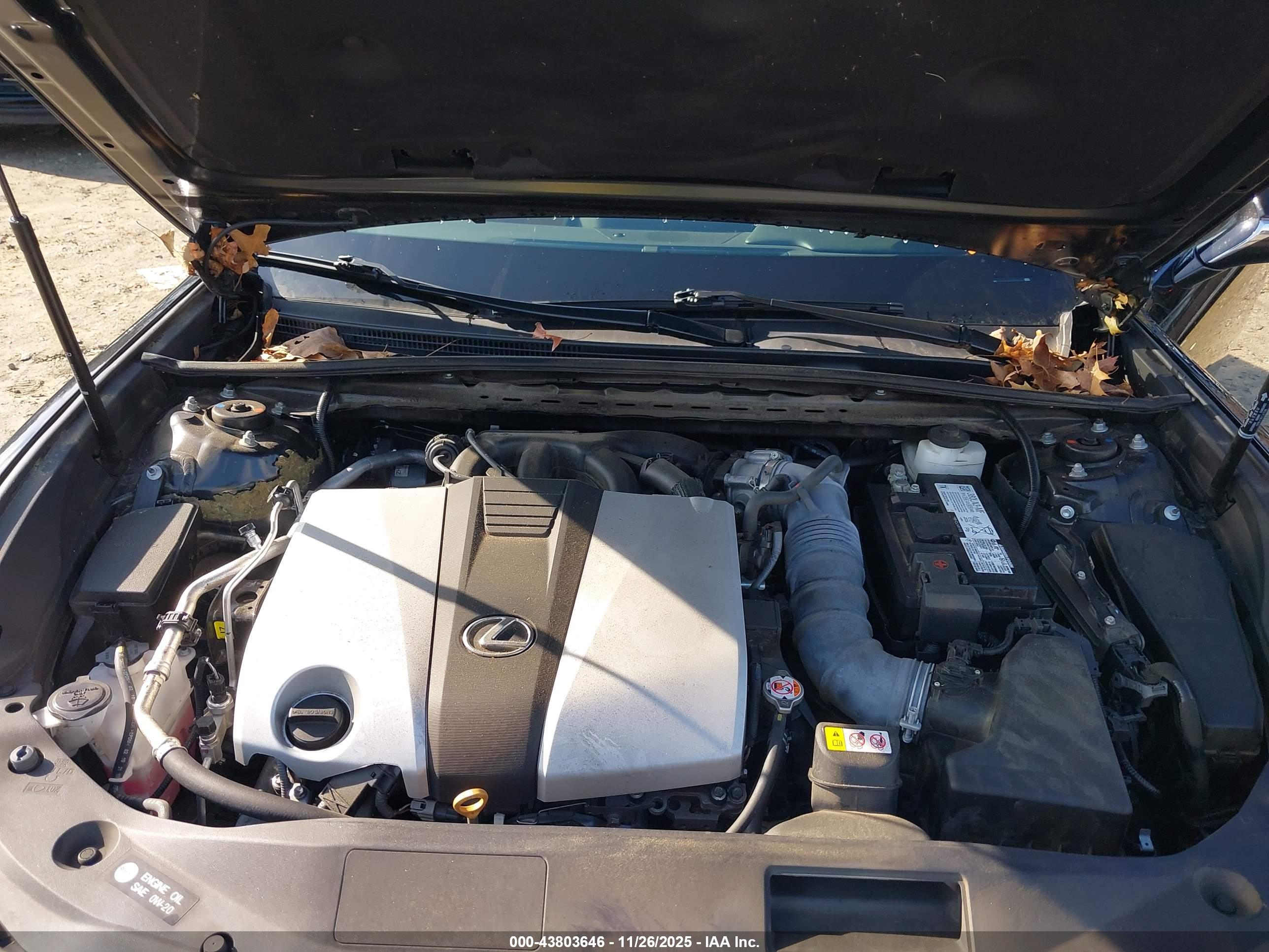 LEXUS ES image 10