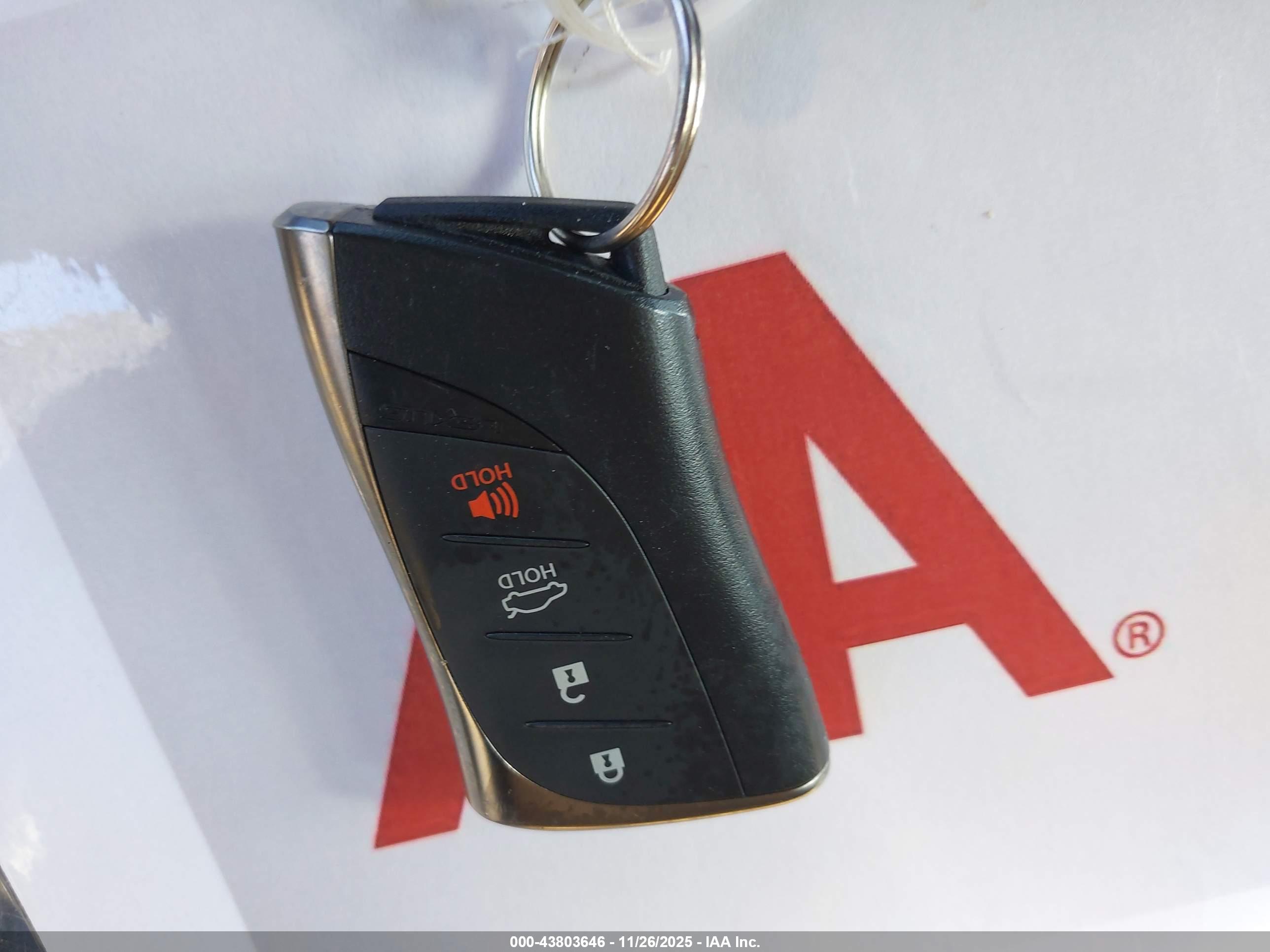 LEXUS ES image 11